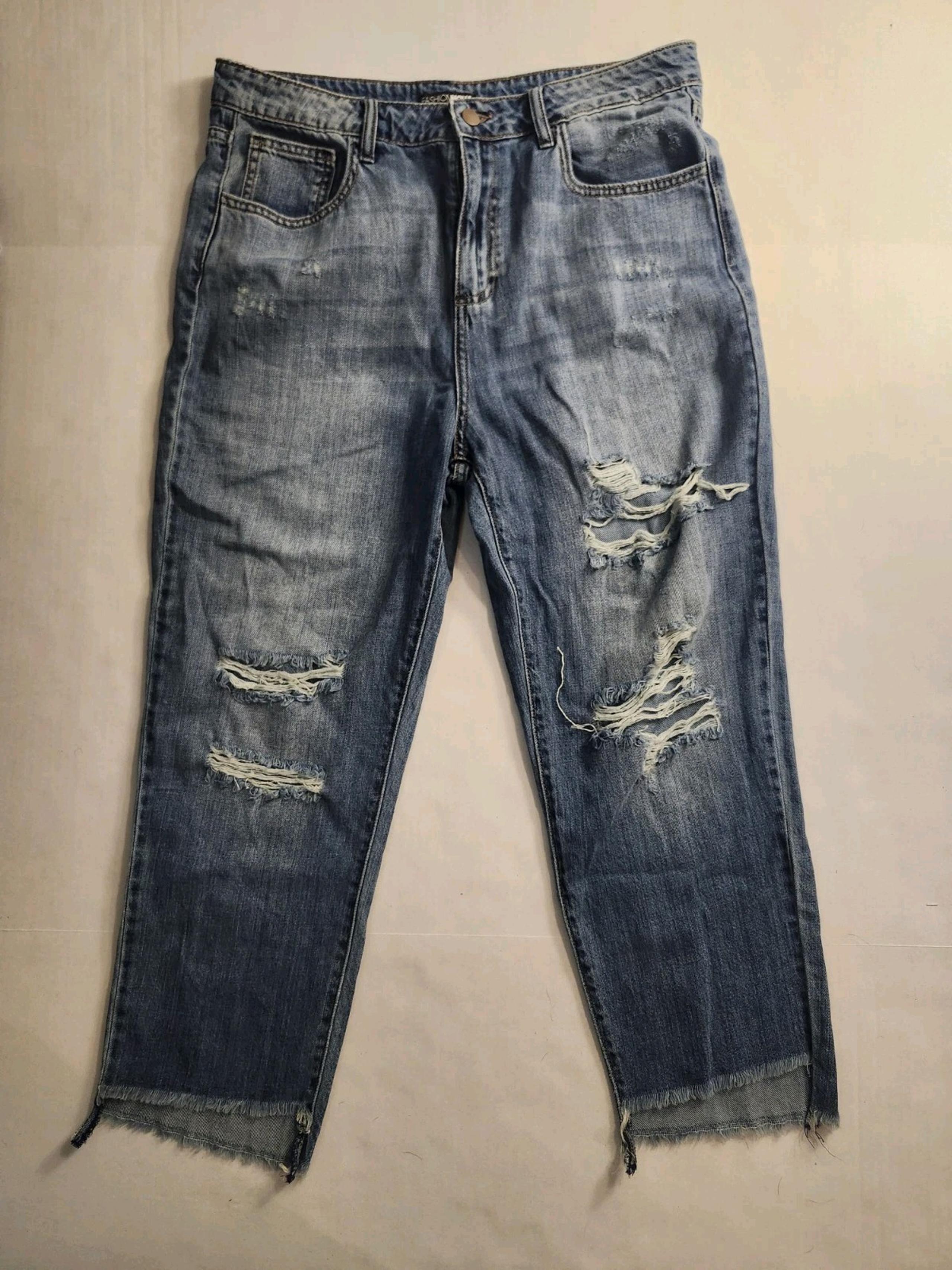 Fashion Nova Toni Boyfriend Distressed Medium Wash Jeans Size 13 NWT