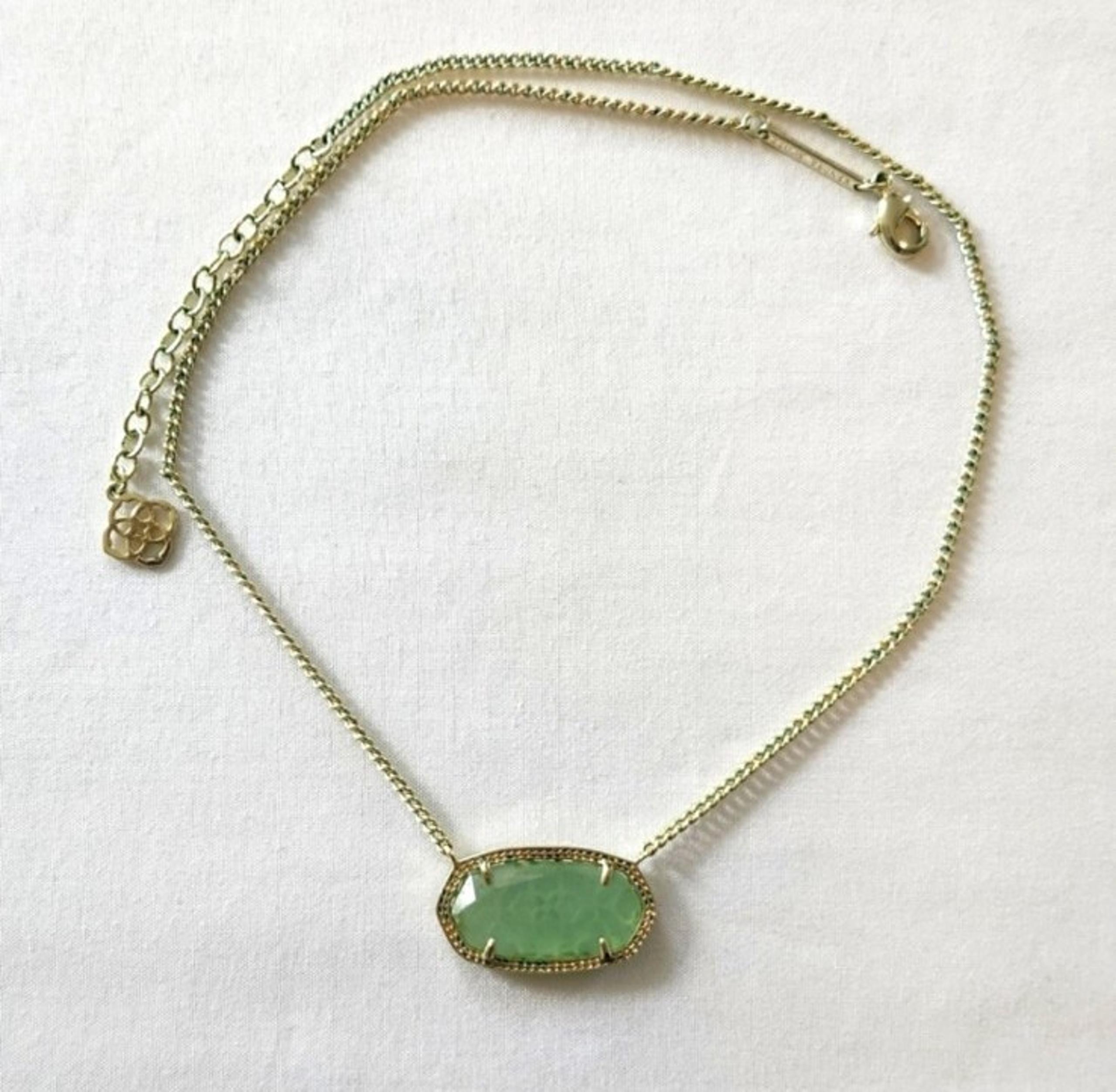 Kendra Scott Dylan necklace green chalcedony stone