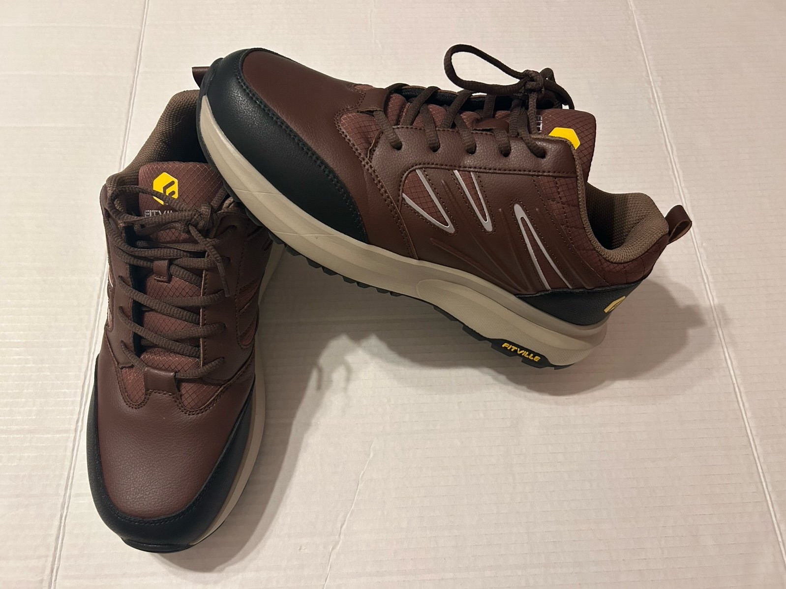 Mens FitVille Wide Sneakers Arch Fit Comfort Walking Shoes Size 11W