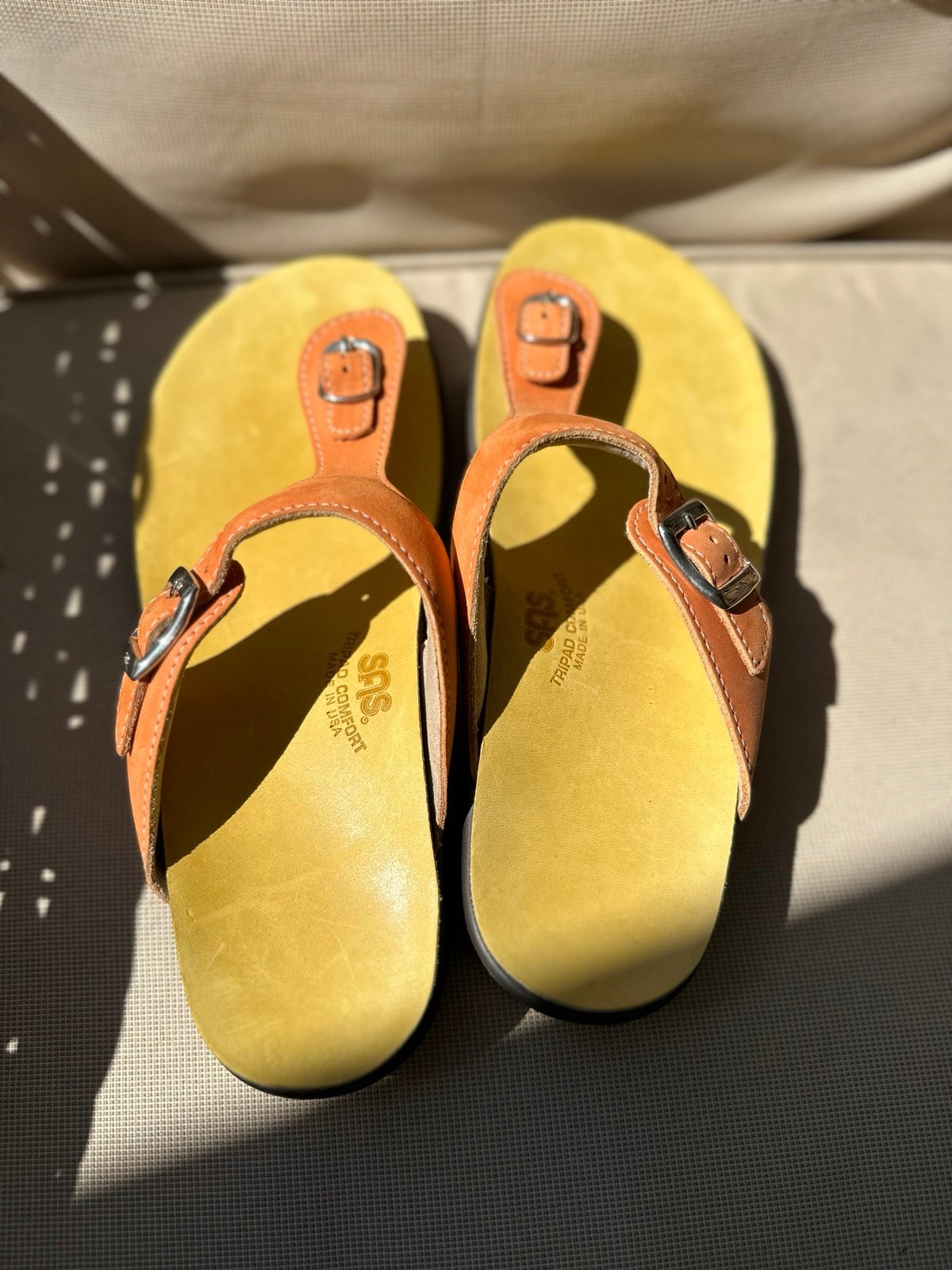 SAS Orange Sanibel T-Strap Slide Leather Sandals. Size 10