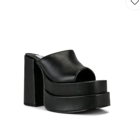 Steve Madden Cagey Platform in Black