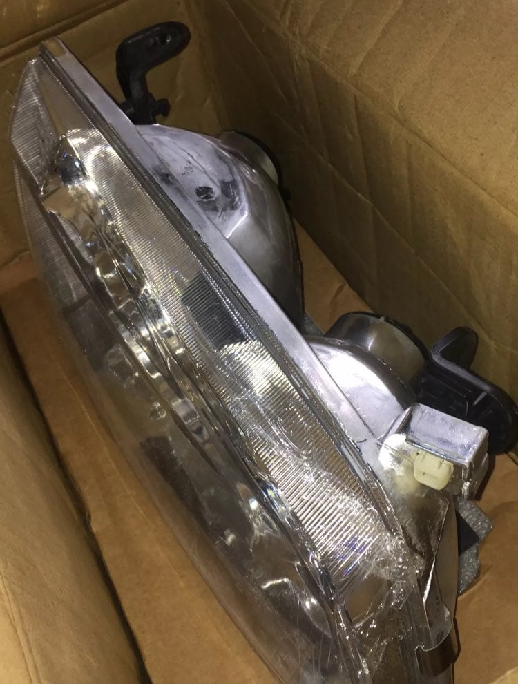Headlight Lens-Assembly Right Dorman 1590835 fits 00-01 Toyota Camry