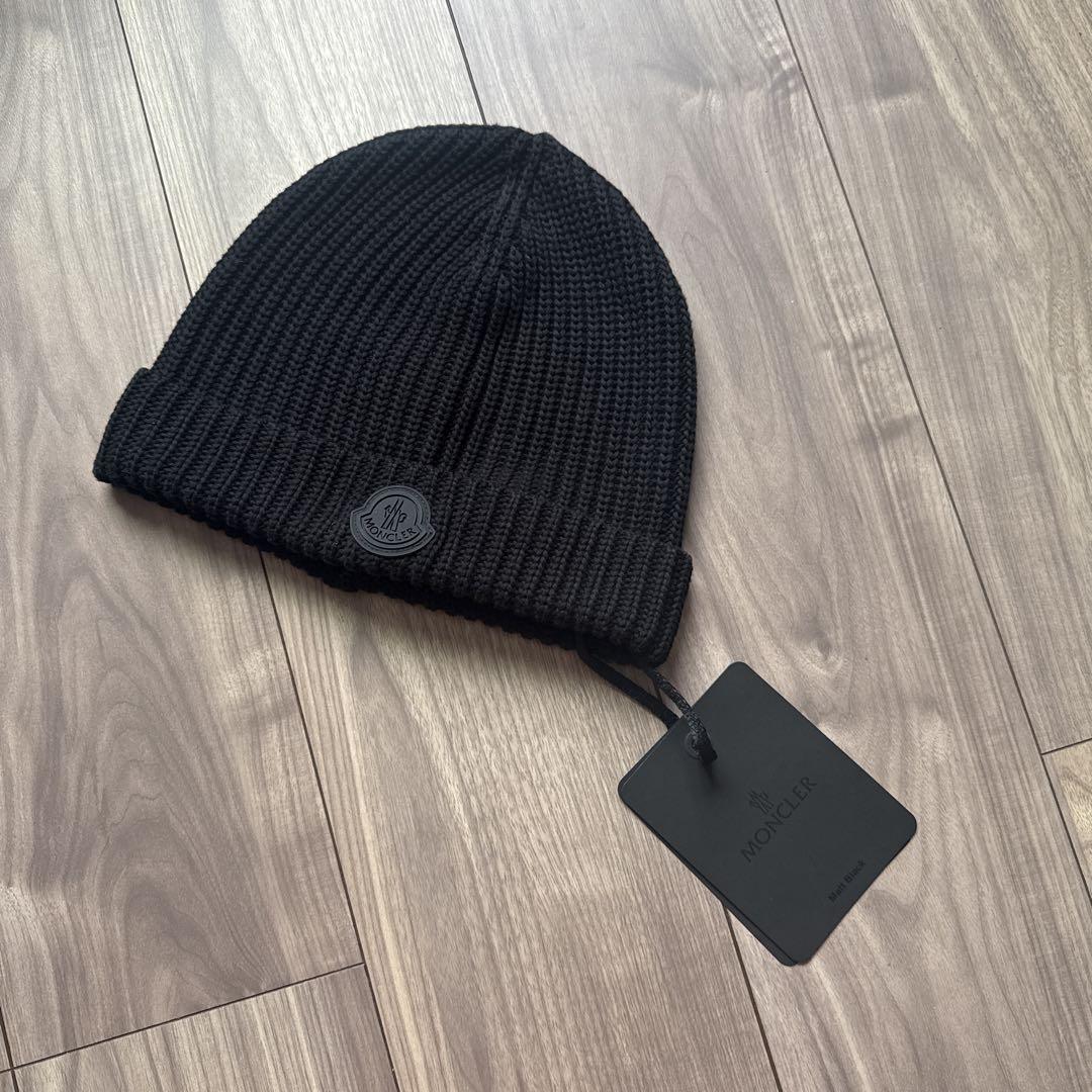 Excellent Condition - Moncler Black Knit Hat with Emblem