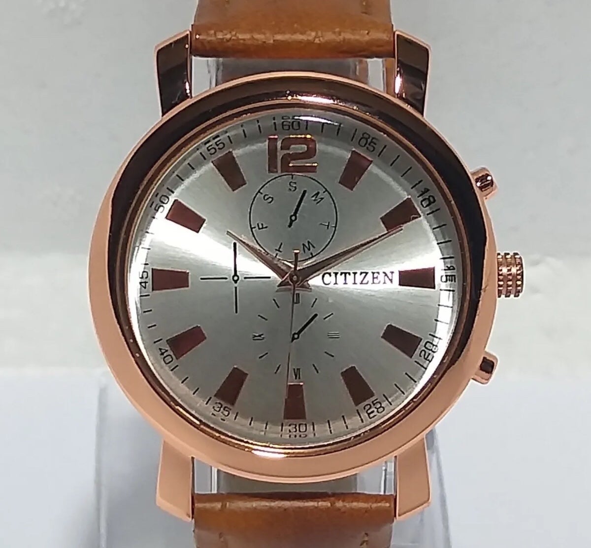 *MINT CONDITION* VINTAGE MEN'S CITIZEN QUARTZ SILVER DIAL JAPANESE MADE WATCH