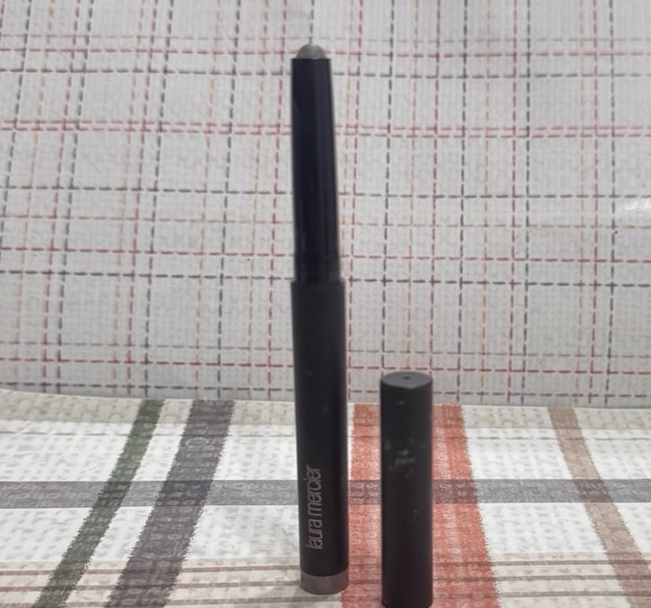 Laura Mercier (no box) Caviar Stick Eye Color FOG (full size)