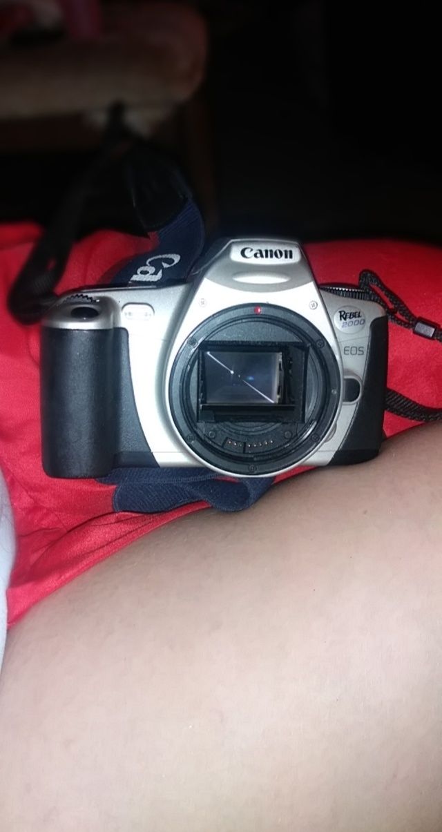 Canon eos rebel 2000
