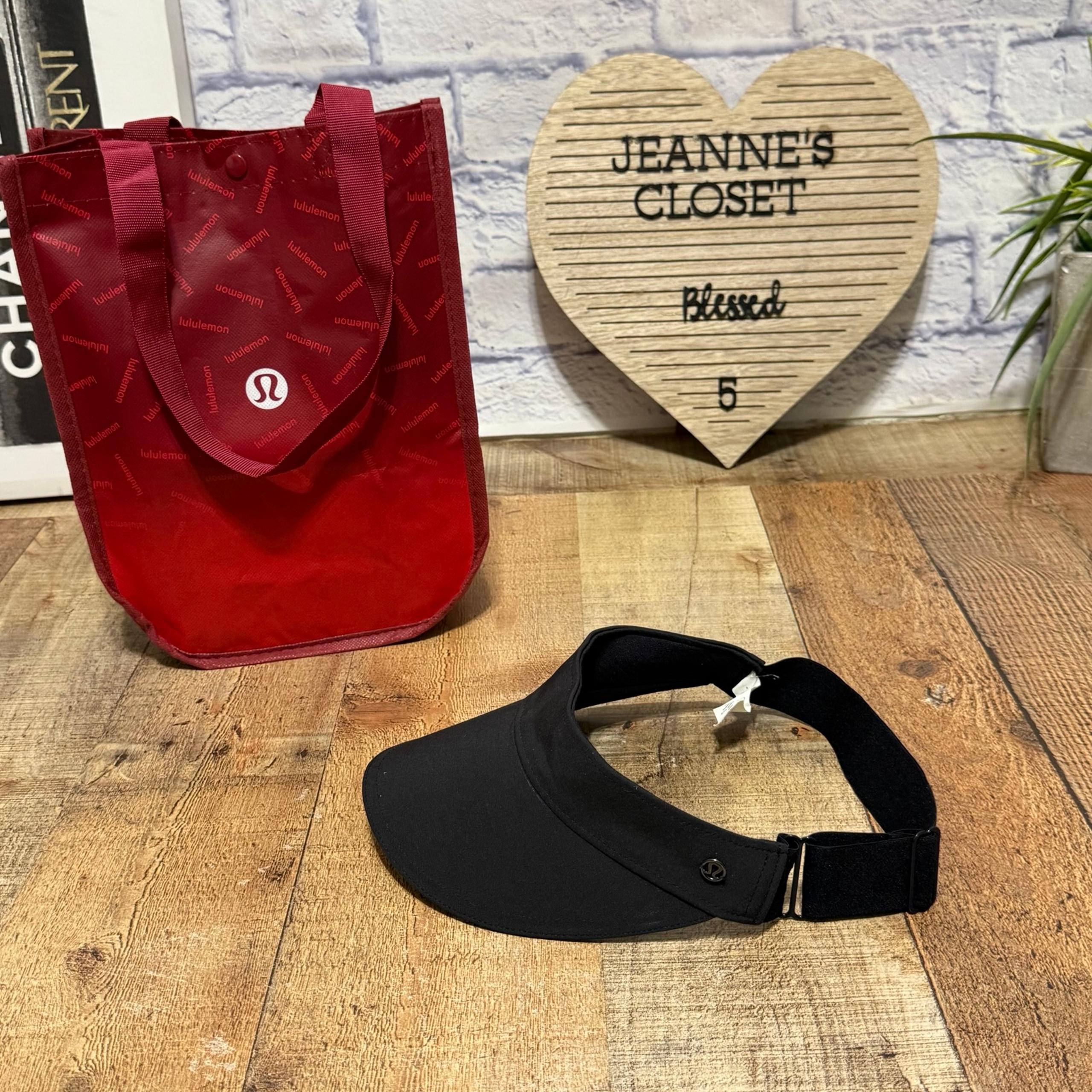 Lululemon Fast Paced Run Visor
Black
Excellent condition 

The ultimate run-in-t
