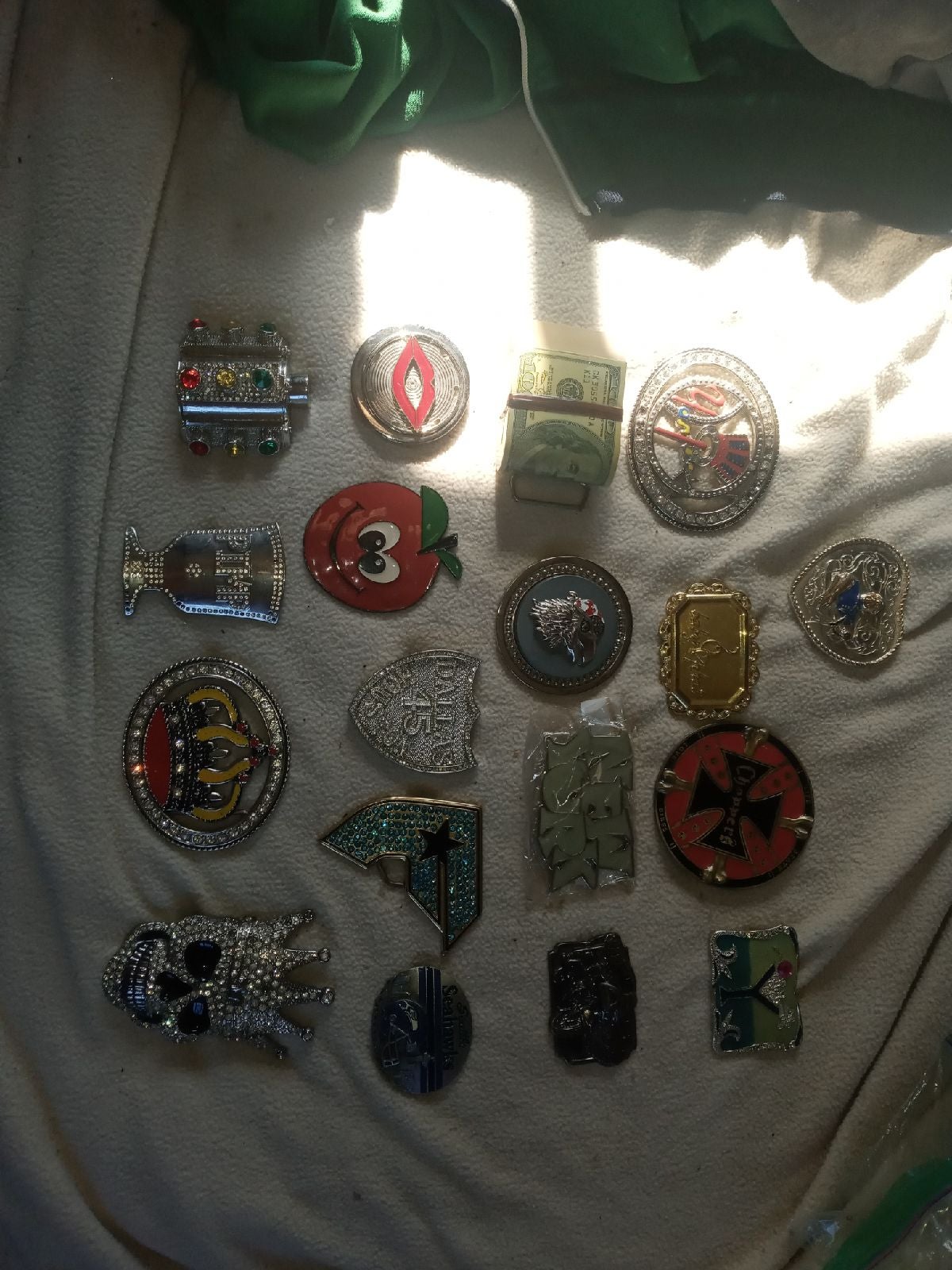 belt buckle