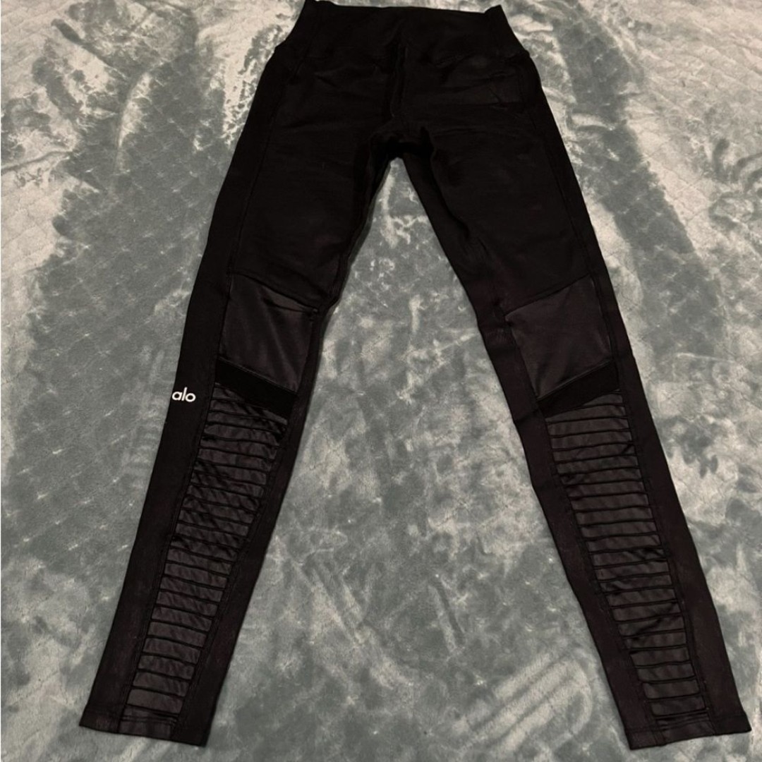 Alo Yoga Moto black tights tint of shine to it S