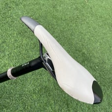 Fizik Tundra Saddle/Manganese Rails & Fizik Cyrano Aluminum Seatpost
