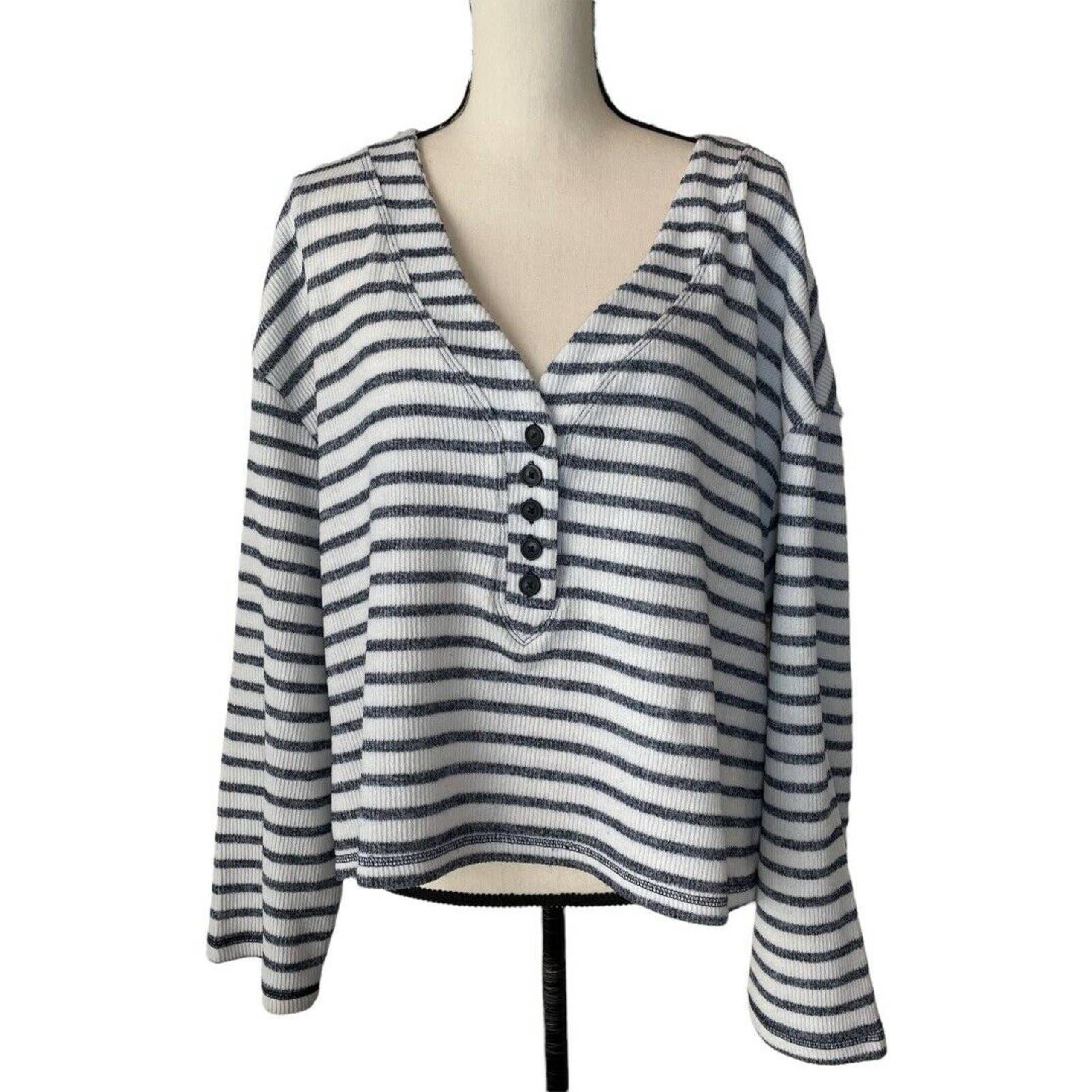 Urban Outfitters Striped Button Knit Cropped Top Size L