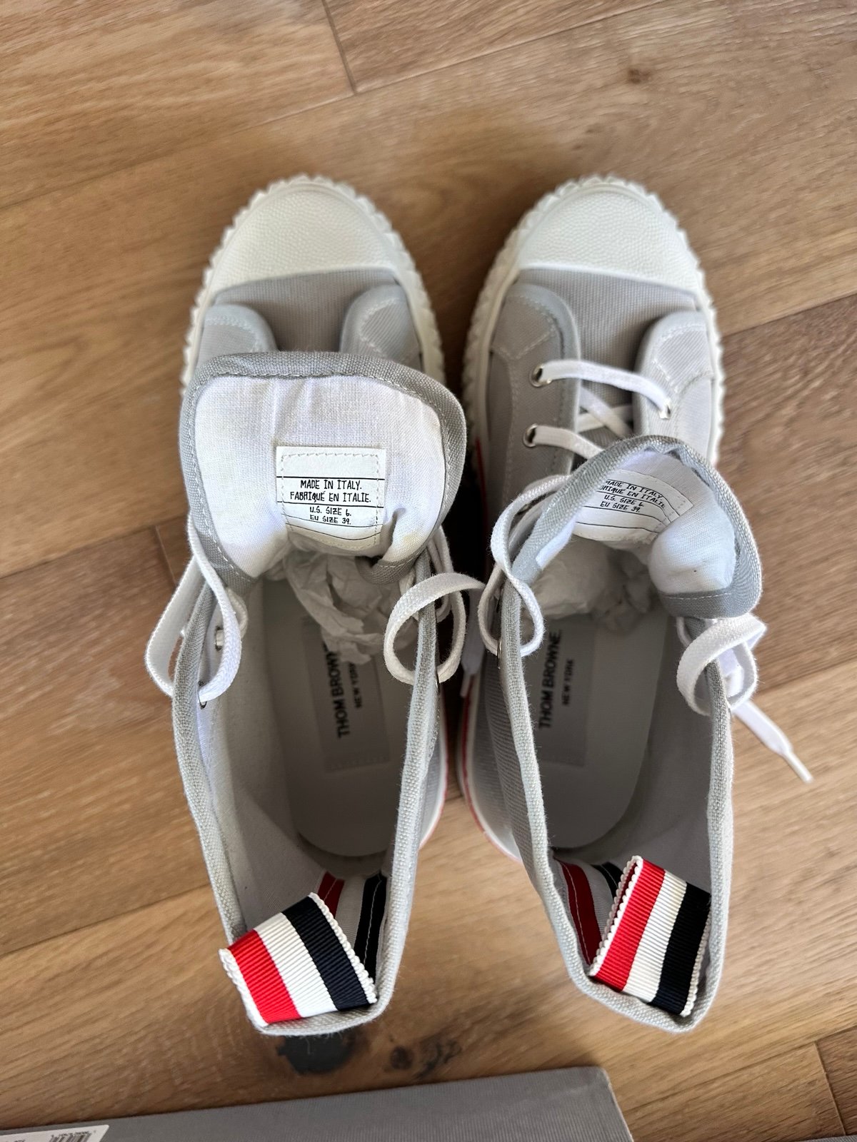 【THOM BROWNE】 Collegiate High Top Trainer THOM BROWNE Collegiate leather high-top sneakers | THE OUTNET