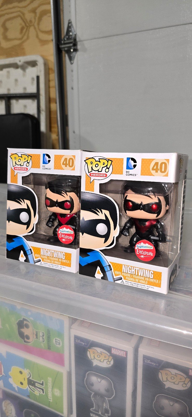 Funko Pop Nightwing 40 Metallic + Nightwing 40 Fugitive Funday