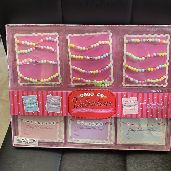 NIB FRIENDSHIP BRACELET SWIFTY SET OF 12 VALENTINE CARDS