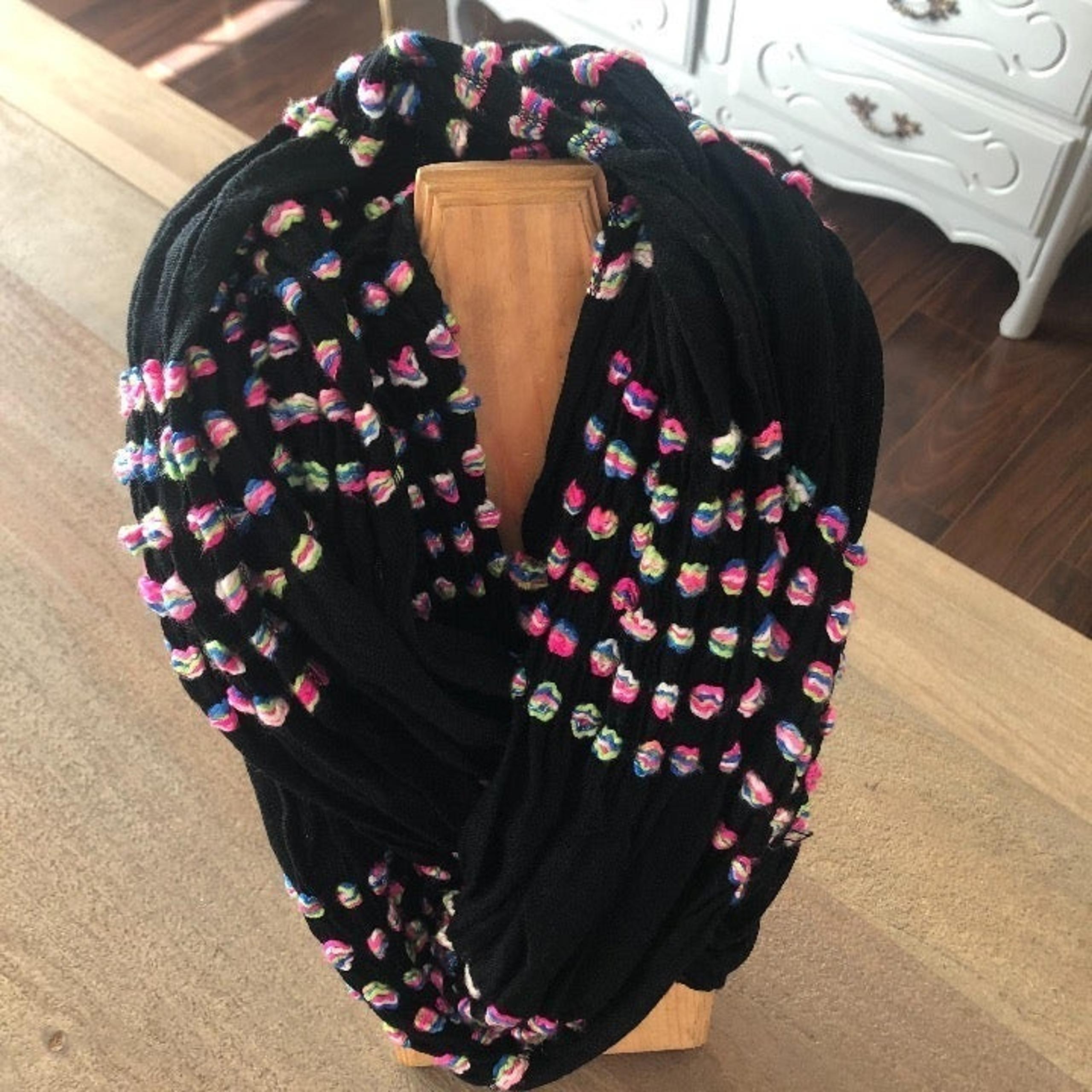 Justice Infinity Scarf -P7