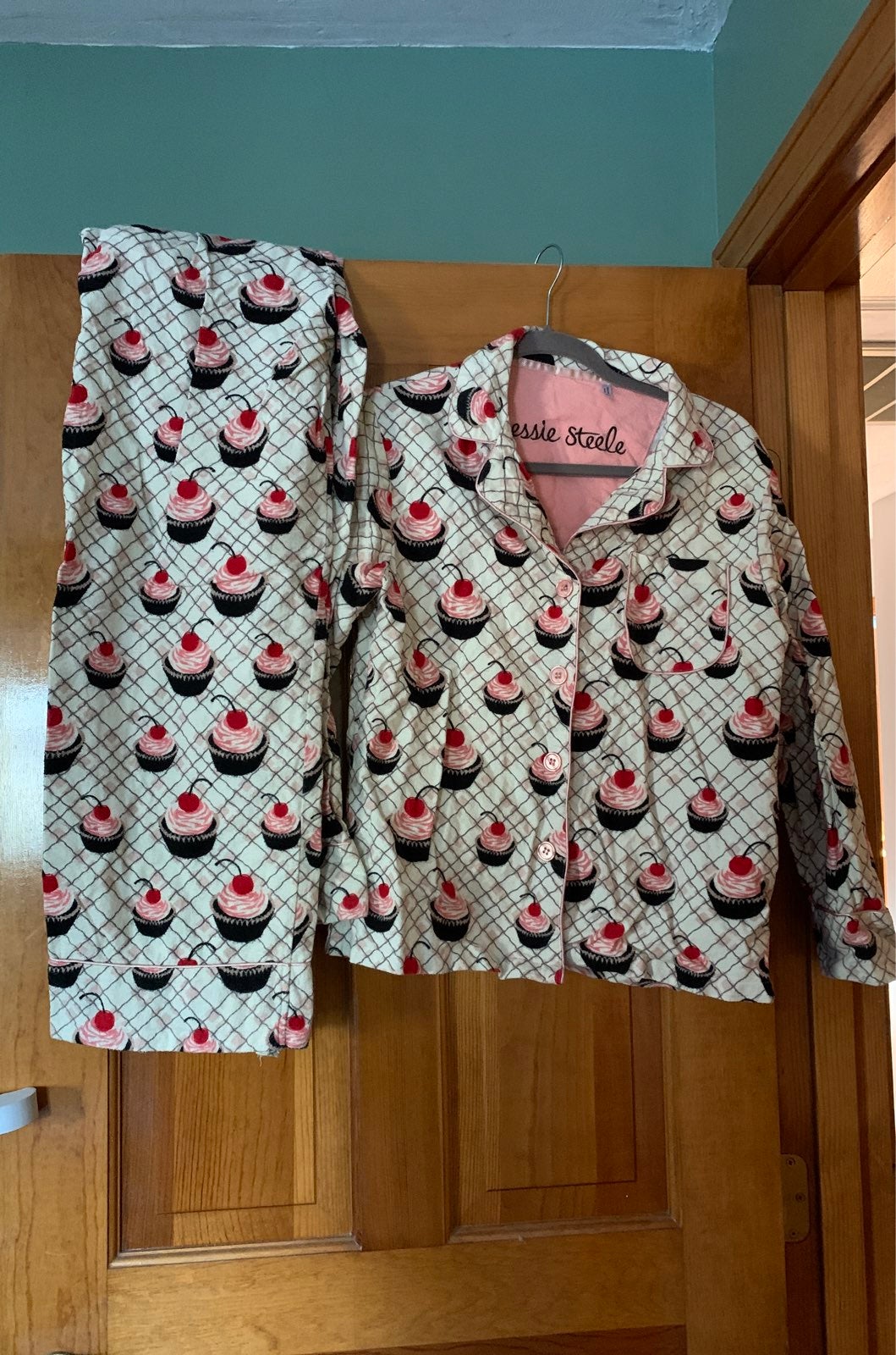 JESSIE STEELE PRETTY IN PLAID Pajama SET PINK WHITE Button Down Top Long Pants JESSIE STEELE PRETTY IN PLAID Pajama SET PINK WHITE Button Down Top Long Pants