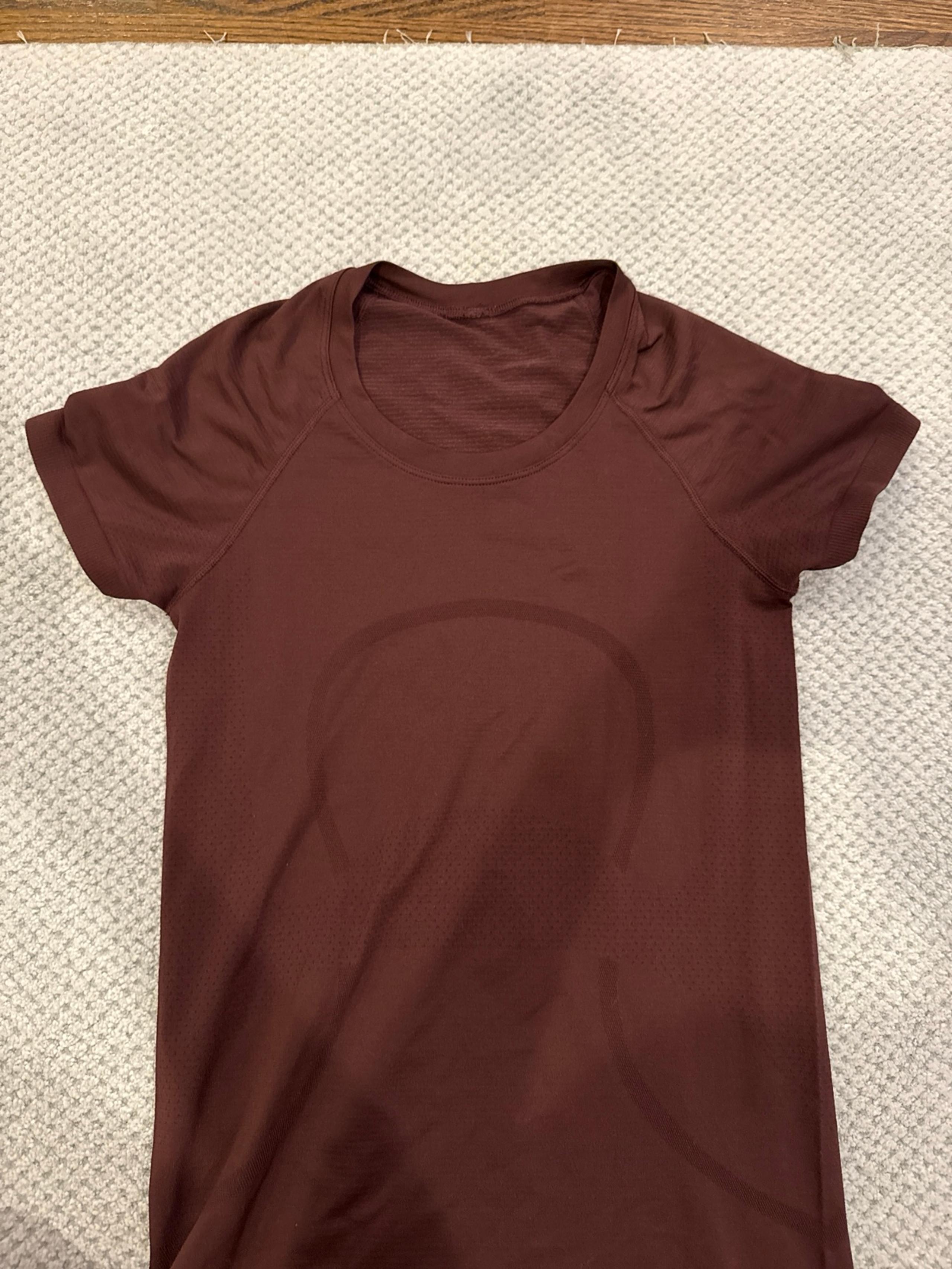 Lululemon swiftly tech size 4 dark red/ burgundy