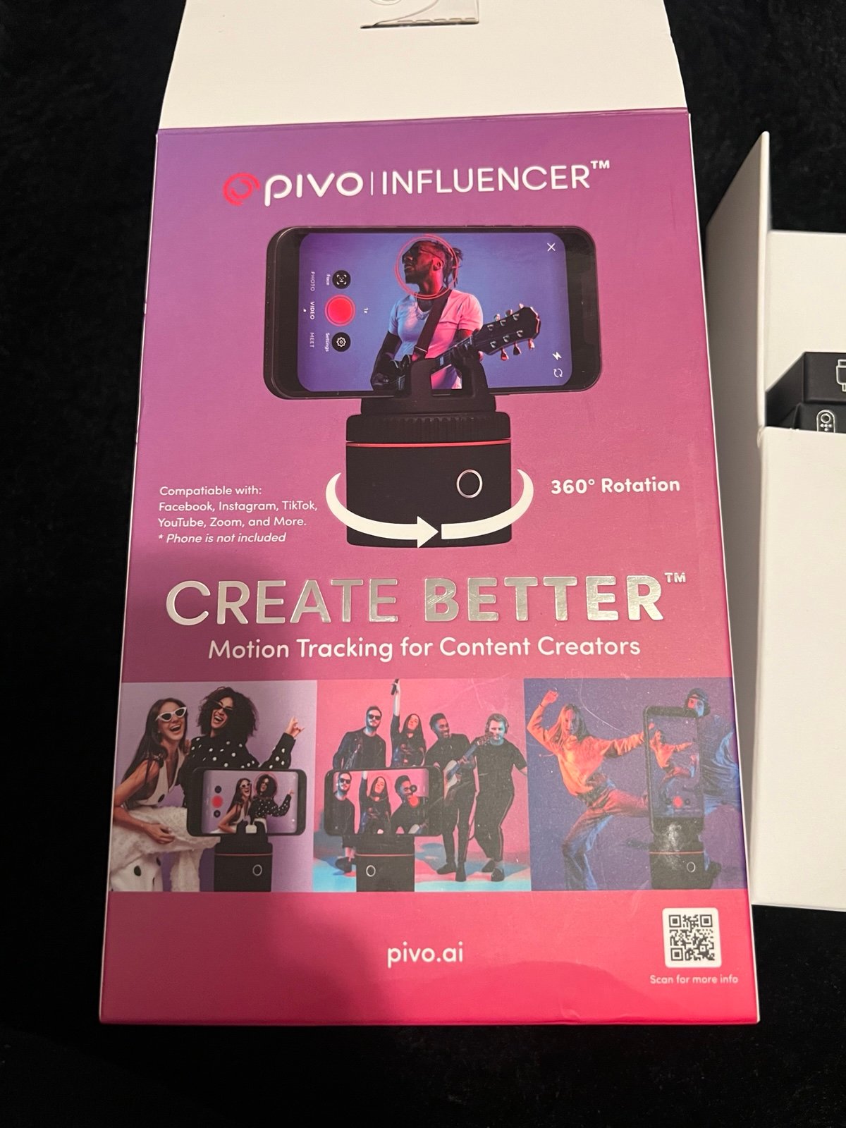 Pivo Influencer Motion Tracking Gadget