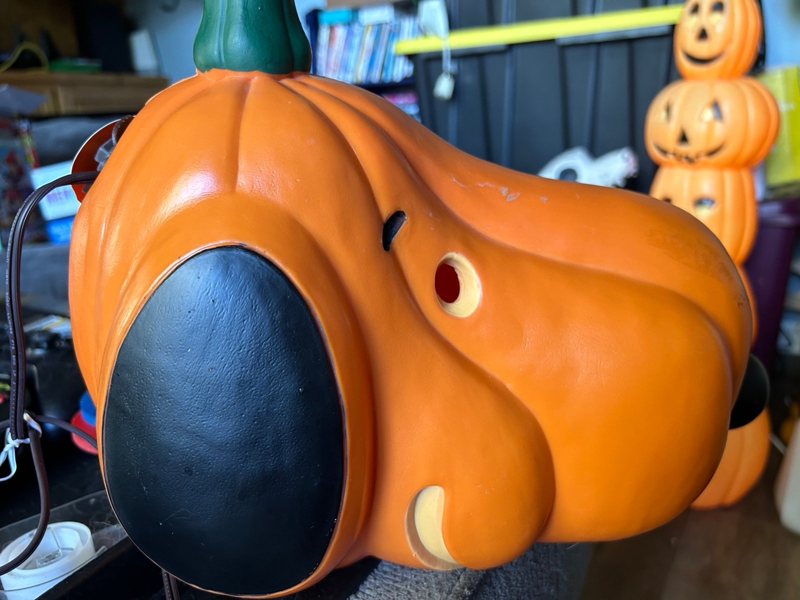 Light Up Snoopy Blowmold Pumpkin Head Blow Mold