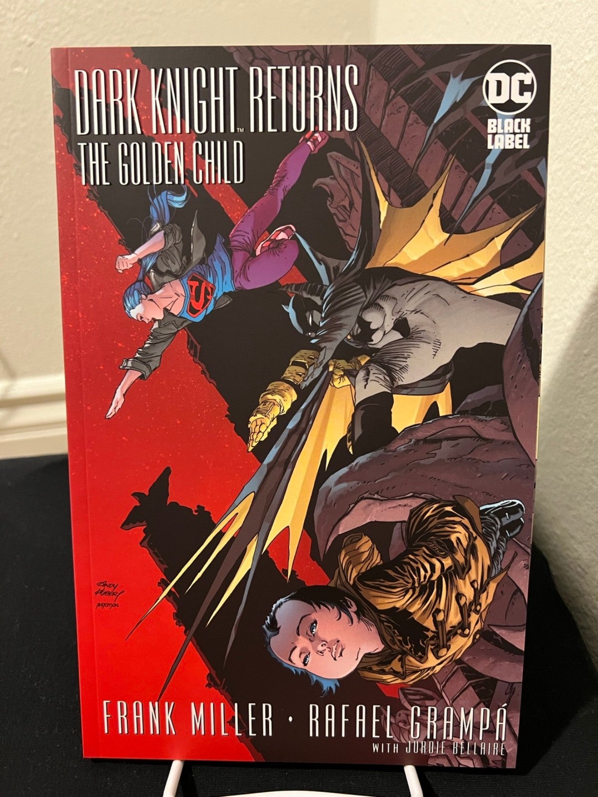 DC Comics DARK KNIGHT RETURNS: THE GOLDEN CHILD