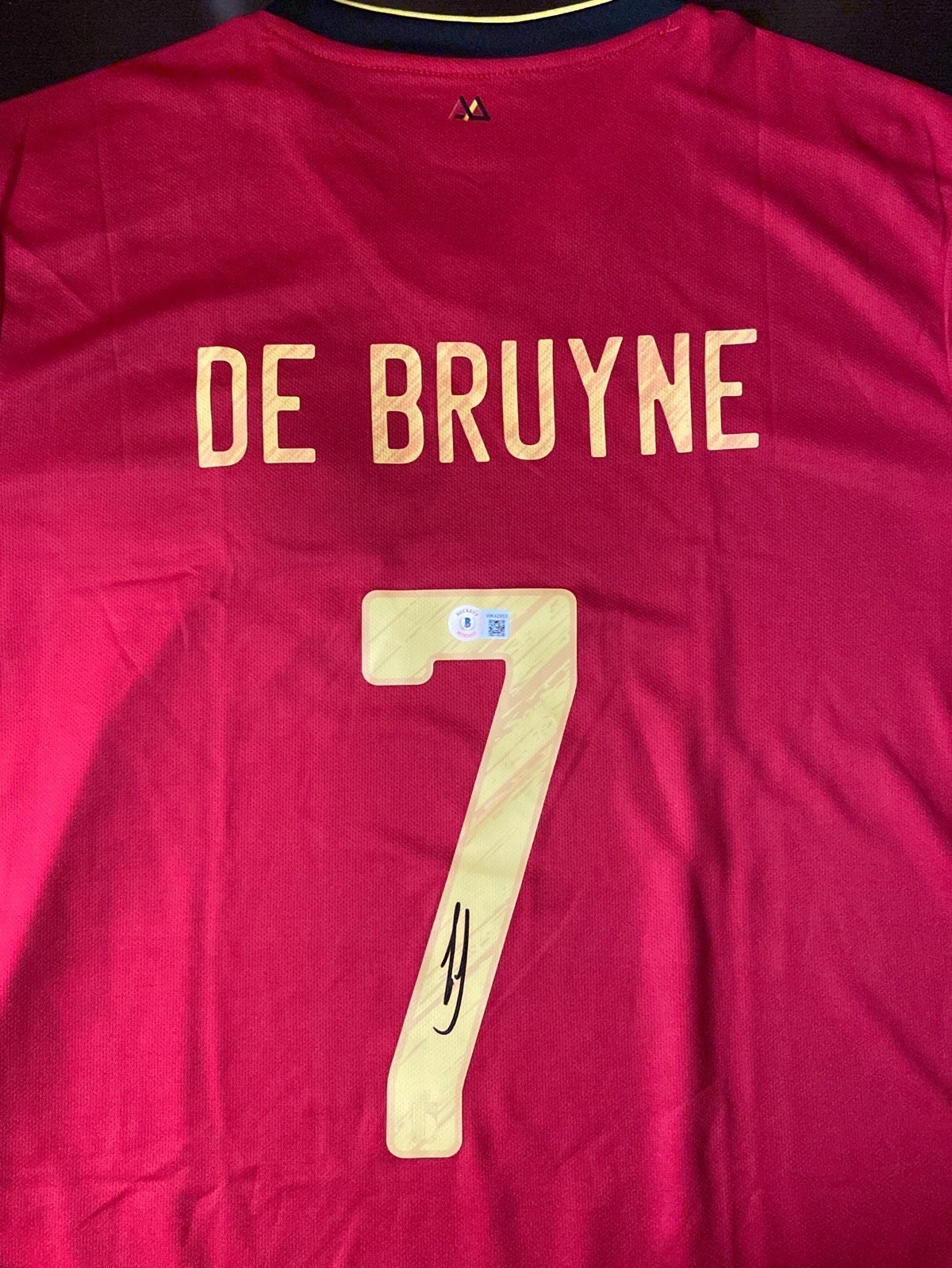 Kevin De Bruyne Signed Jersey (Beckett)