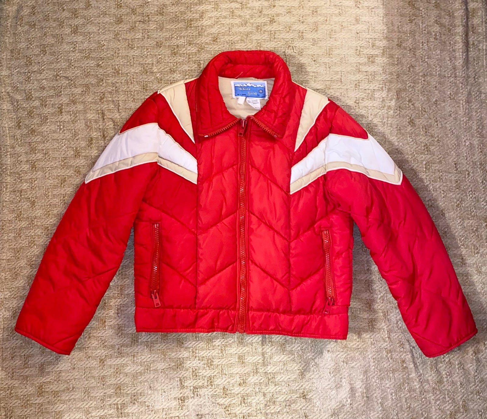 Vintage White Gold Snowboard Ski Puffer Jacket Womens Medium Red Cream White