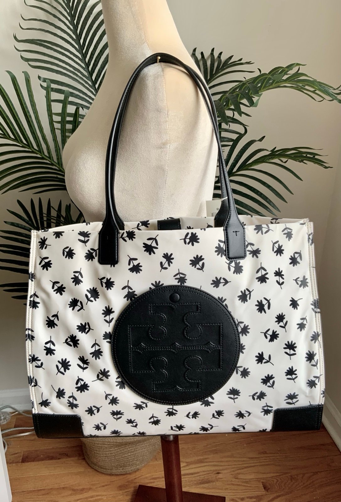 ToryBurch ★ Ella Printed Tote - Black Scatter Daisy NWT Tory Burch 160932 Nylon Ella Printed Tote Black Scatter