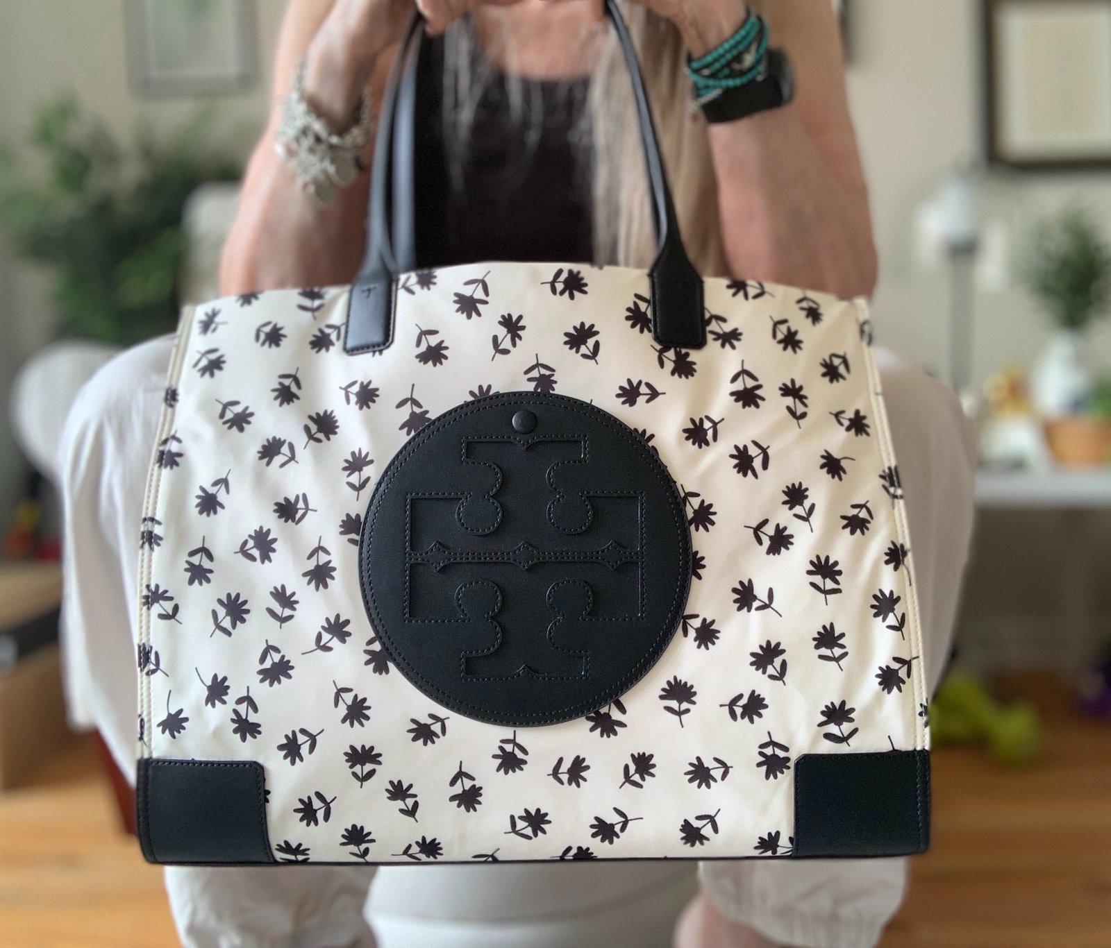 ToryBurch ★ Ella Printed Tote - Black Scatter Daisy NWT Tory Burch 160932 Nylon Ella Printed Tote Black Scatter