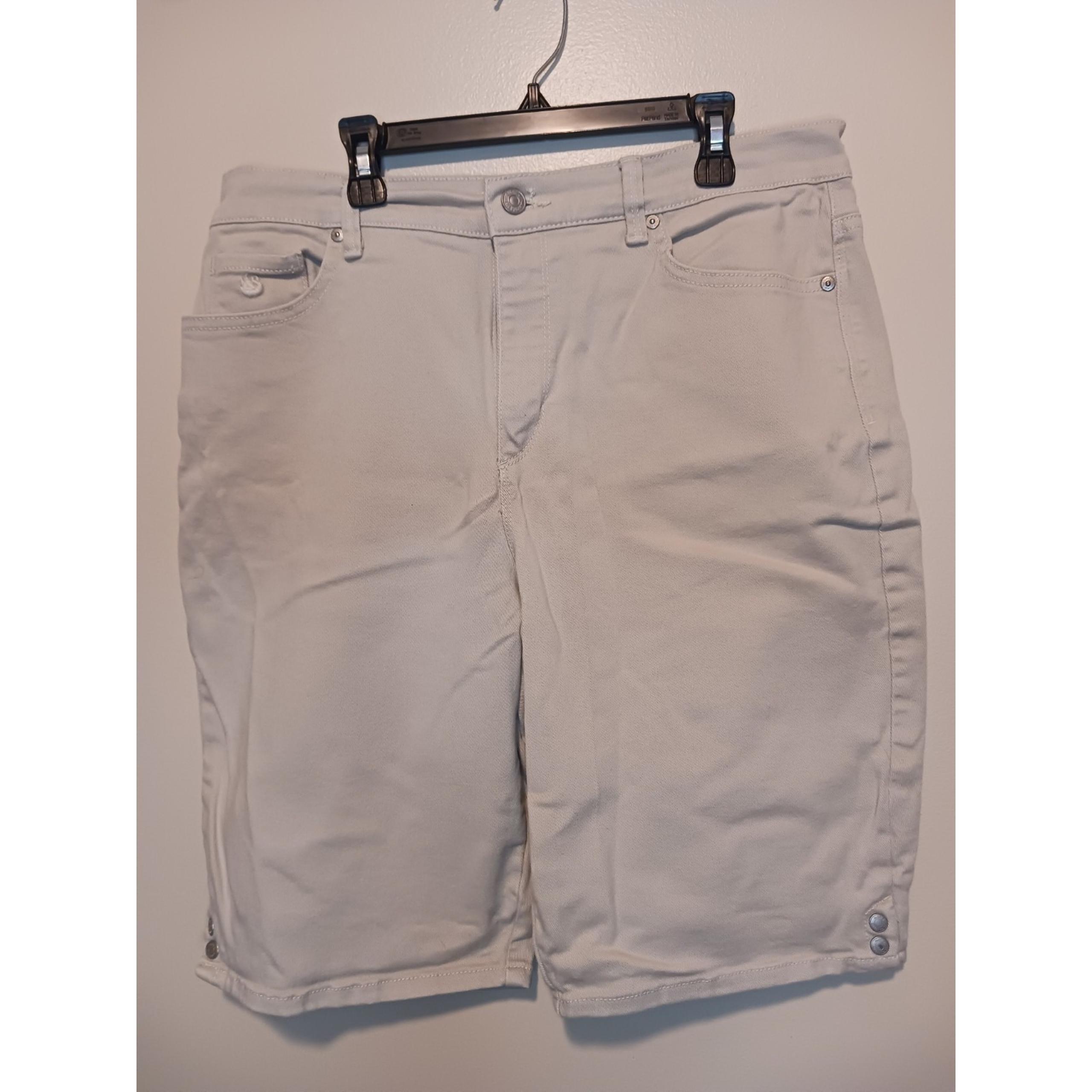 Gloria Vanderbilt  All Around Slimming Effect Cream Colored Denim Jean Shorts 12