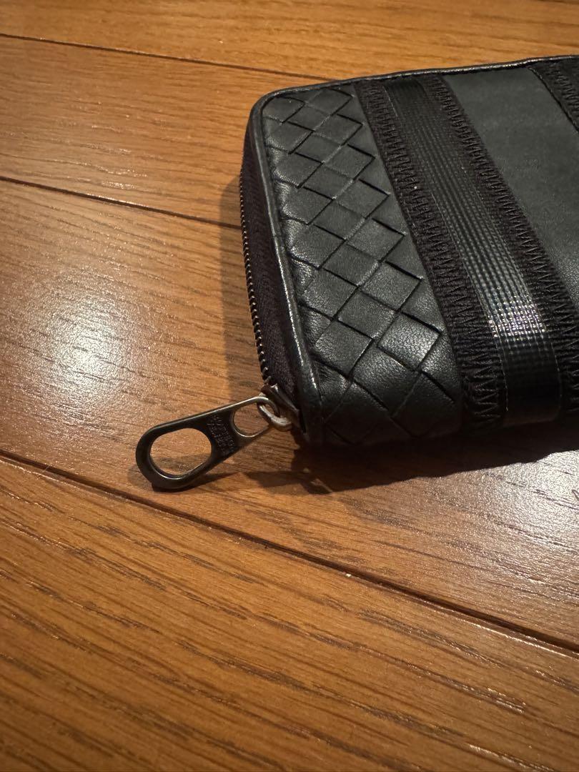 Bottega Veneta wallet, with defects.