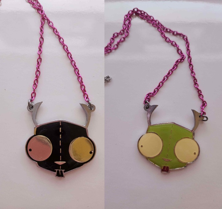 EXTREMELY RARE Authentic Invader Zim Double-Sided Gir Head Necklace 2010