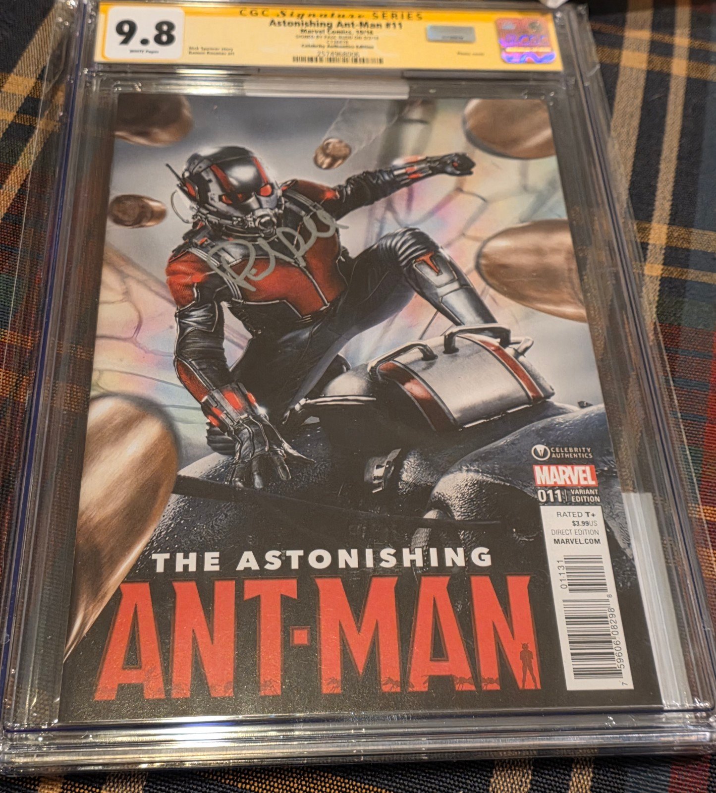 Astonishing Ant-Man #11 signed Paul Rudd cgc 9.8