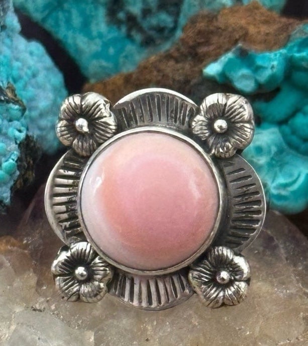 Pink conch flower picture frame sterling silver ring