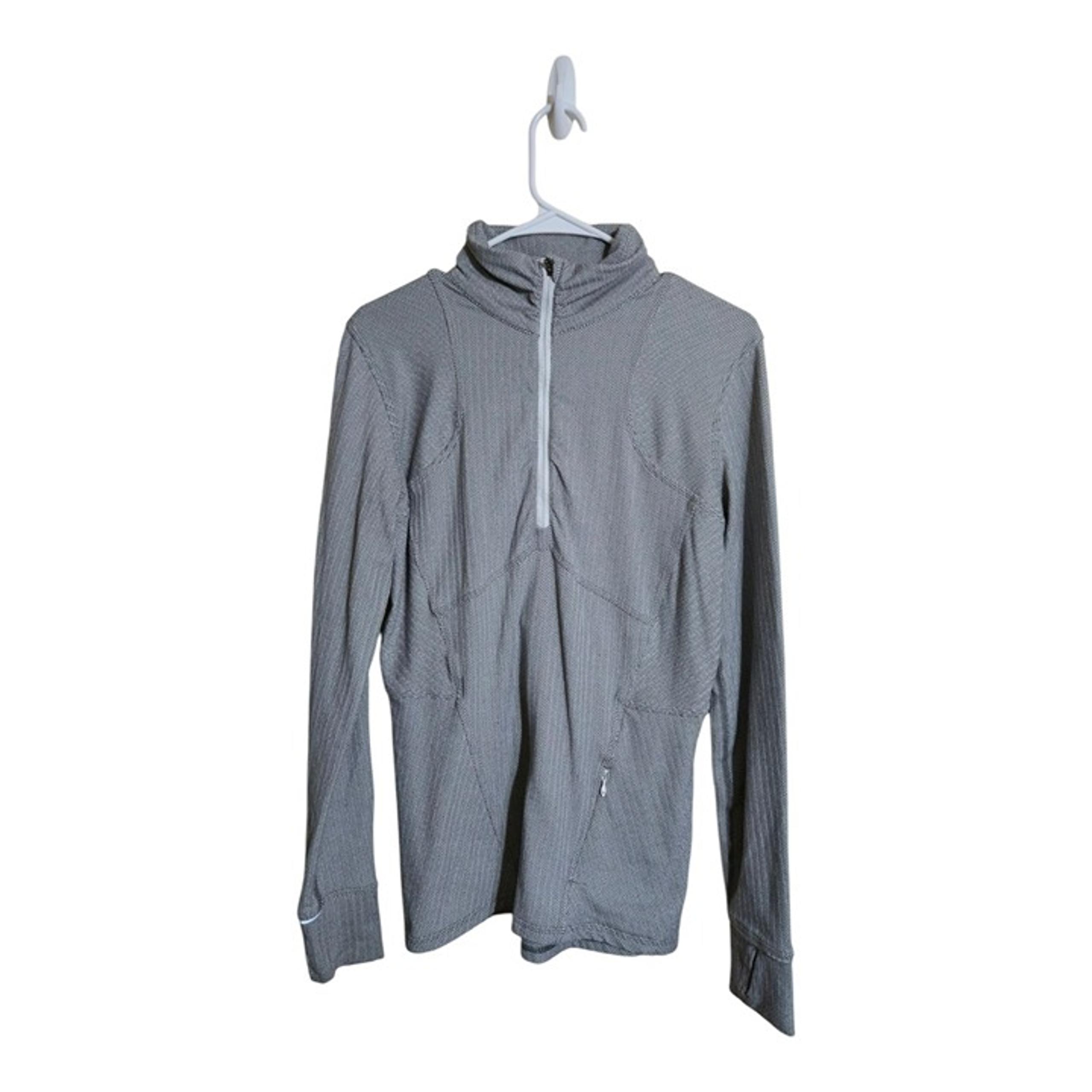 Lululemon Top Women 10 Gray Kanto Catch Me  Athleisure Sportswear Training Gym