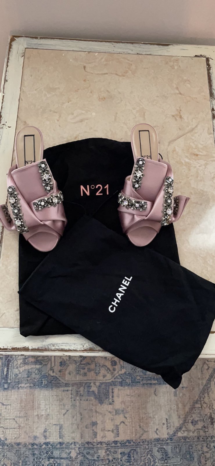 Chanel No. 21 women's Shoes satin