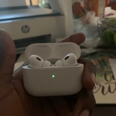 AirPods