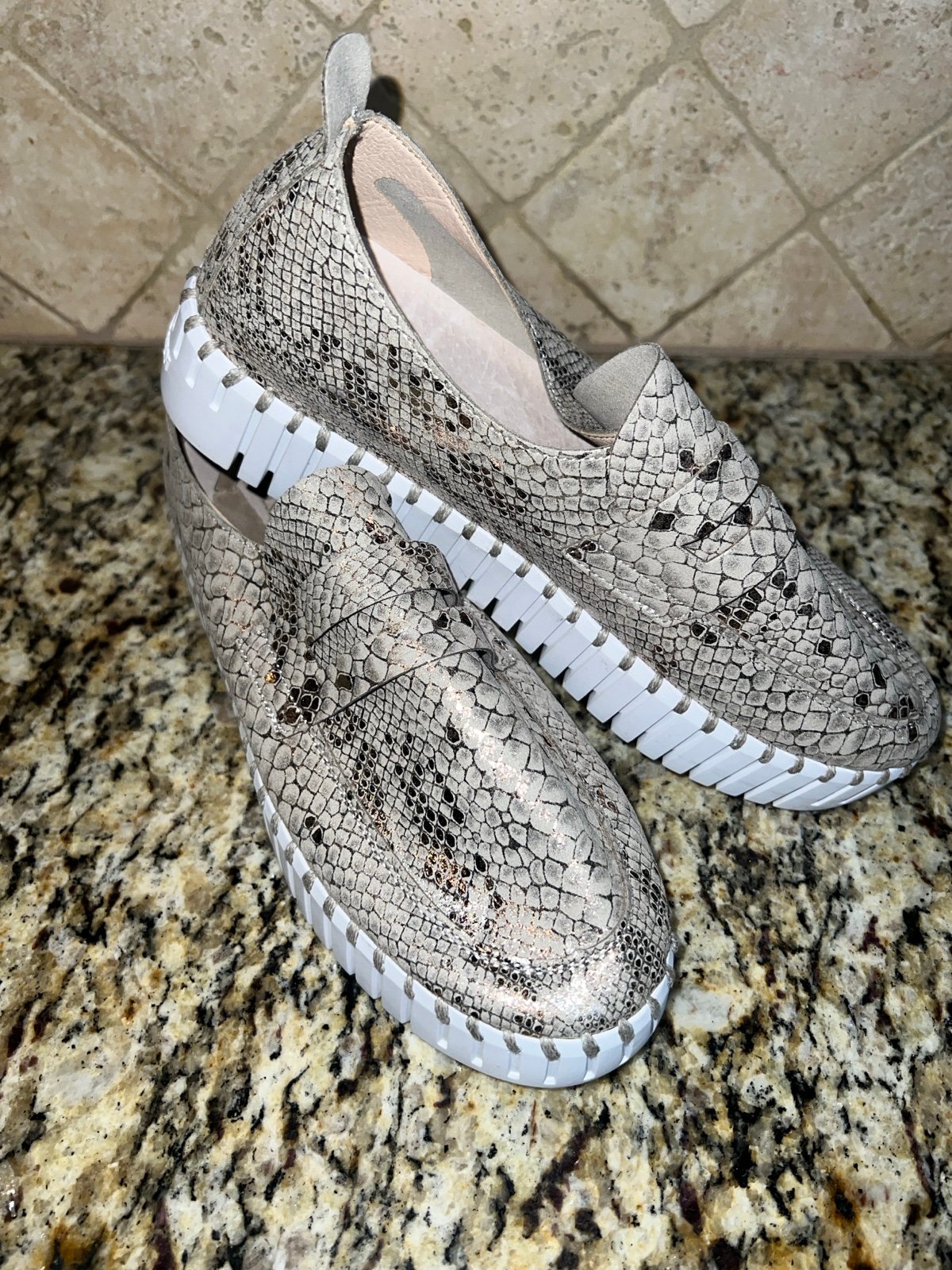 Brand New Ilse Jacobsen Wheat (Snake) • Women’s 9