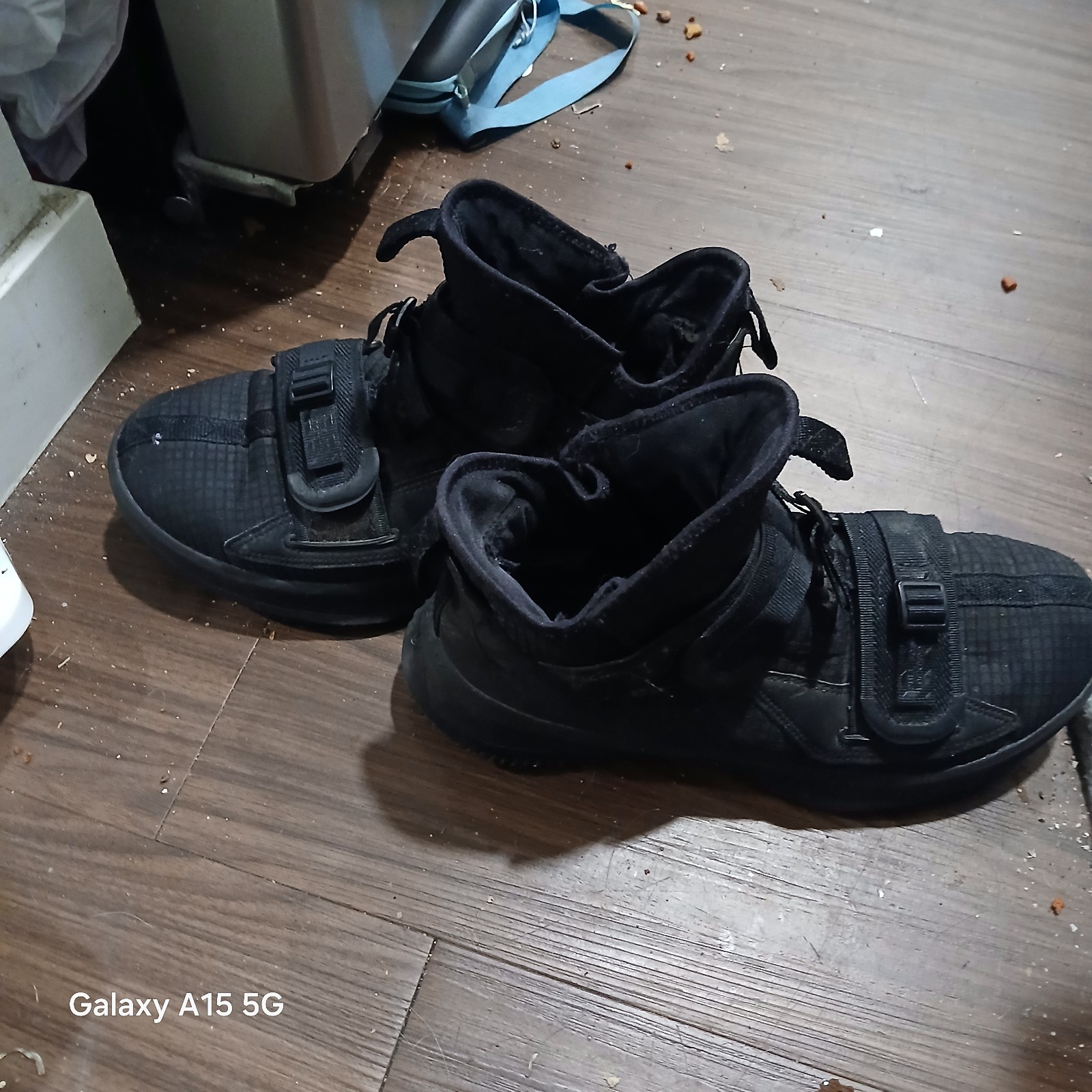 Lebron James soldier 13 Nike street boots