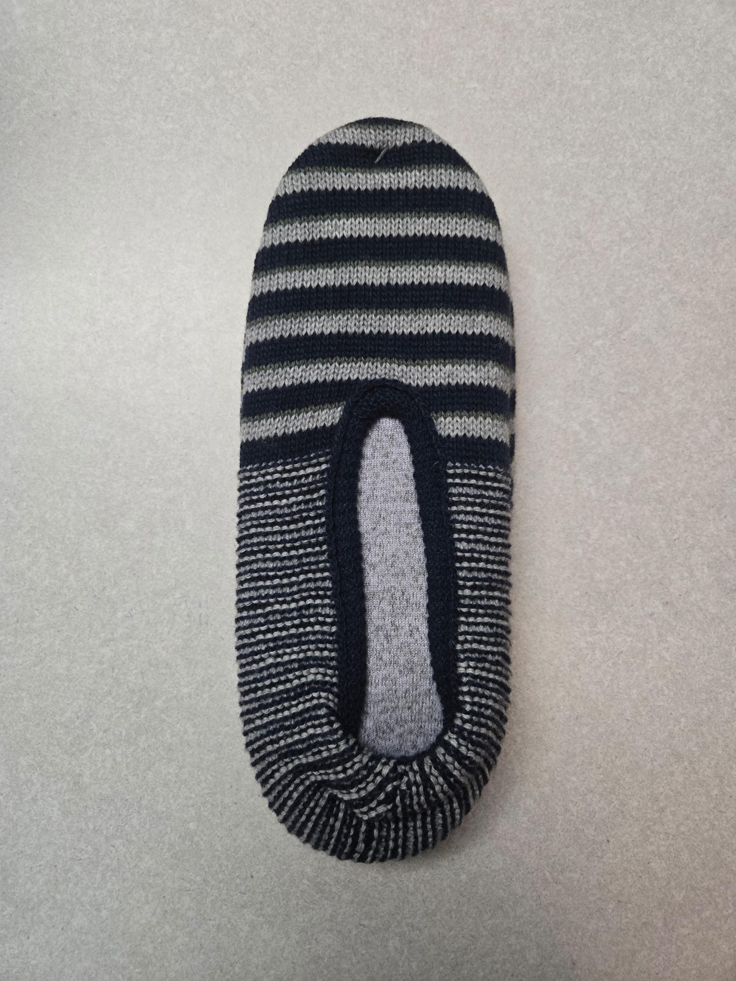 George Men's Slipper Socks with Grip Bottoms, New Without Tags
