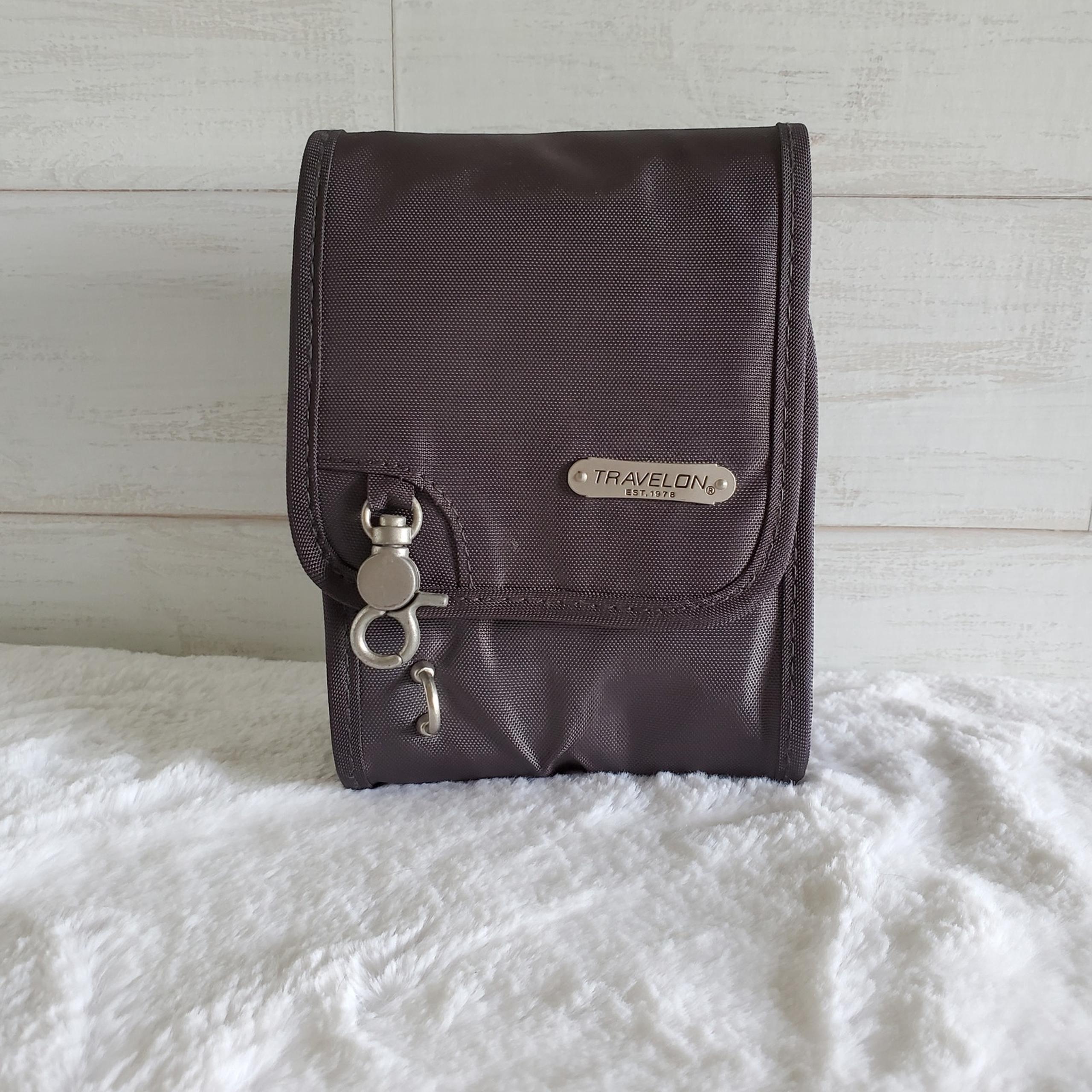 Travelon NWOT Carry Safe Anti-theft Crossbody Bag