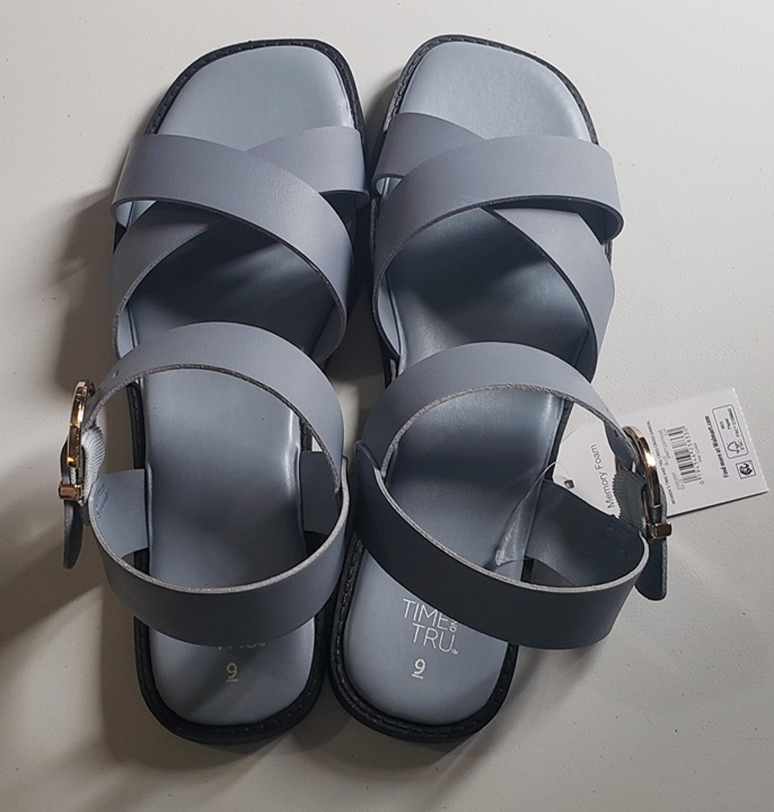 Women's "Time AND Tru" size 9 Sandals