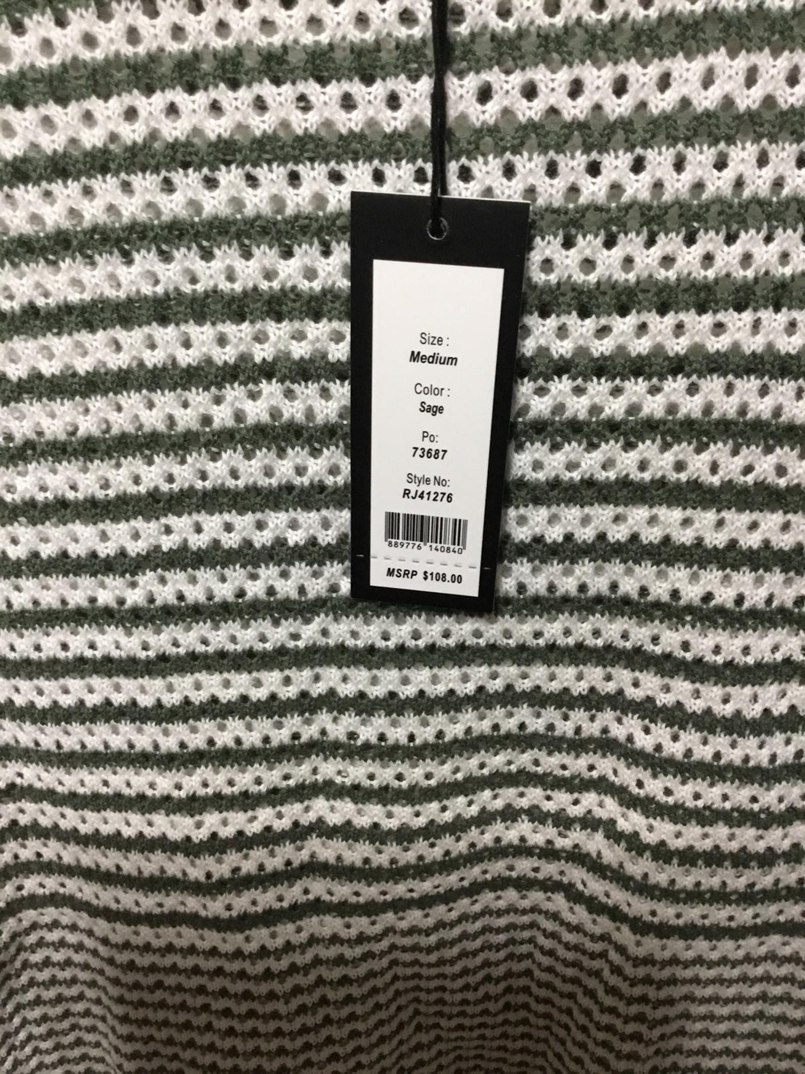 Romeo +Juliet Couture cold Shoulder long sleeve knit top NWT size Medium
