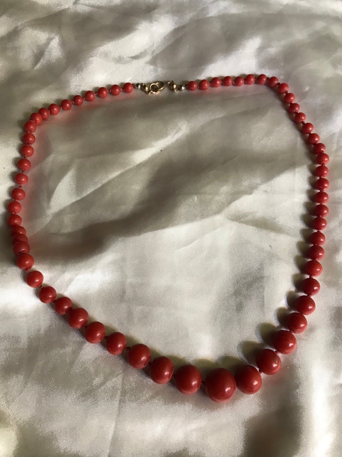 Red coral necklace