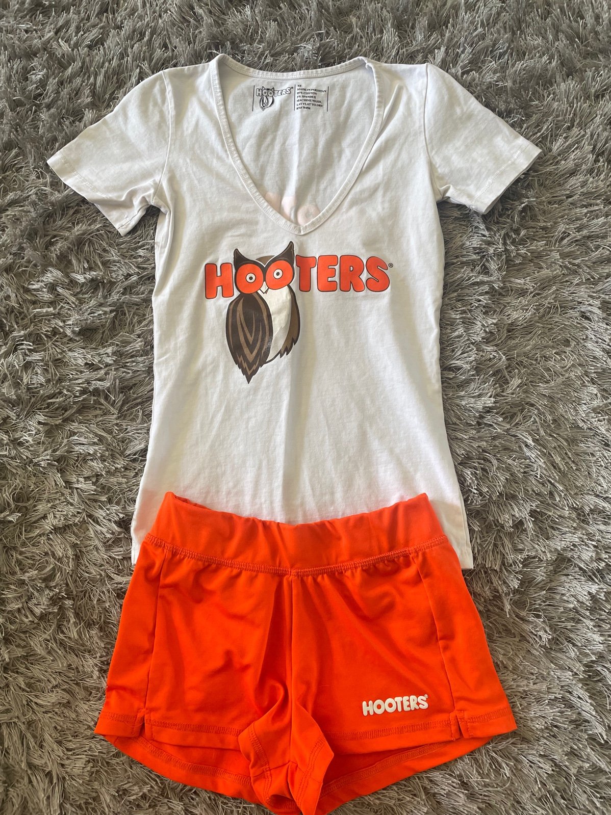 Hooters girl full uniform