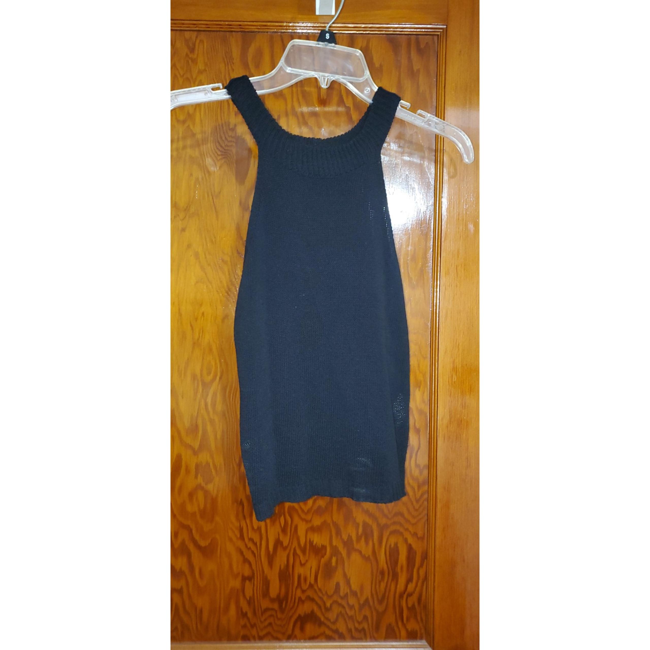 PrettyLittleThings Knitted Sleeveless Black Top