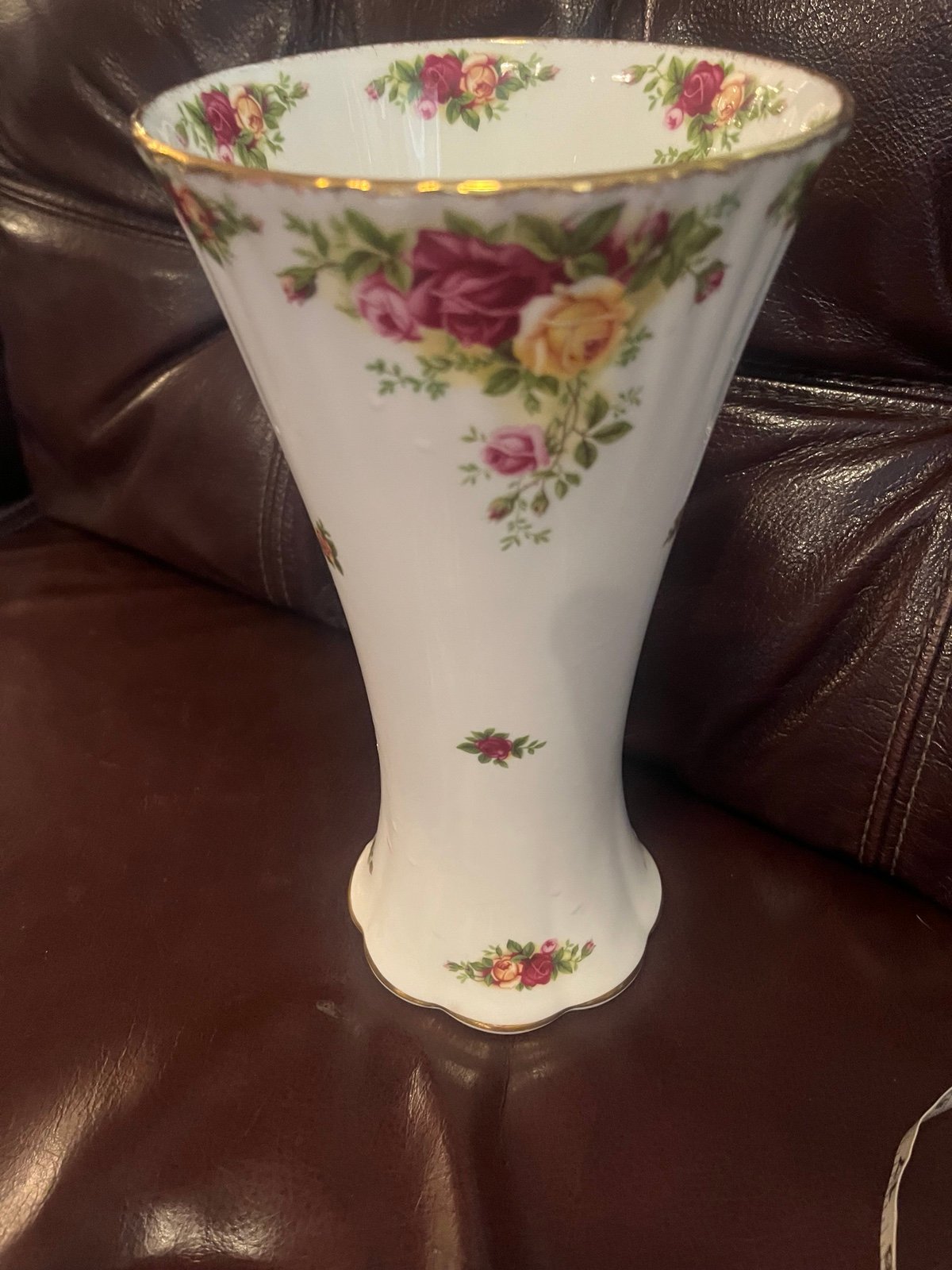 Royal Albert Old Country Roses 10in Bone China Tall Vase Stamped 1962 England