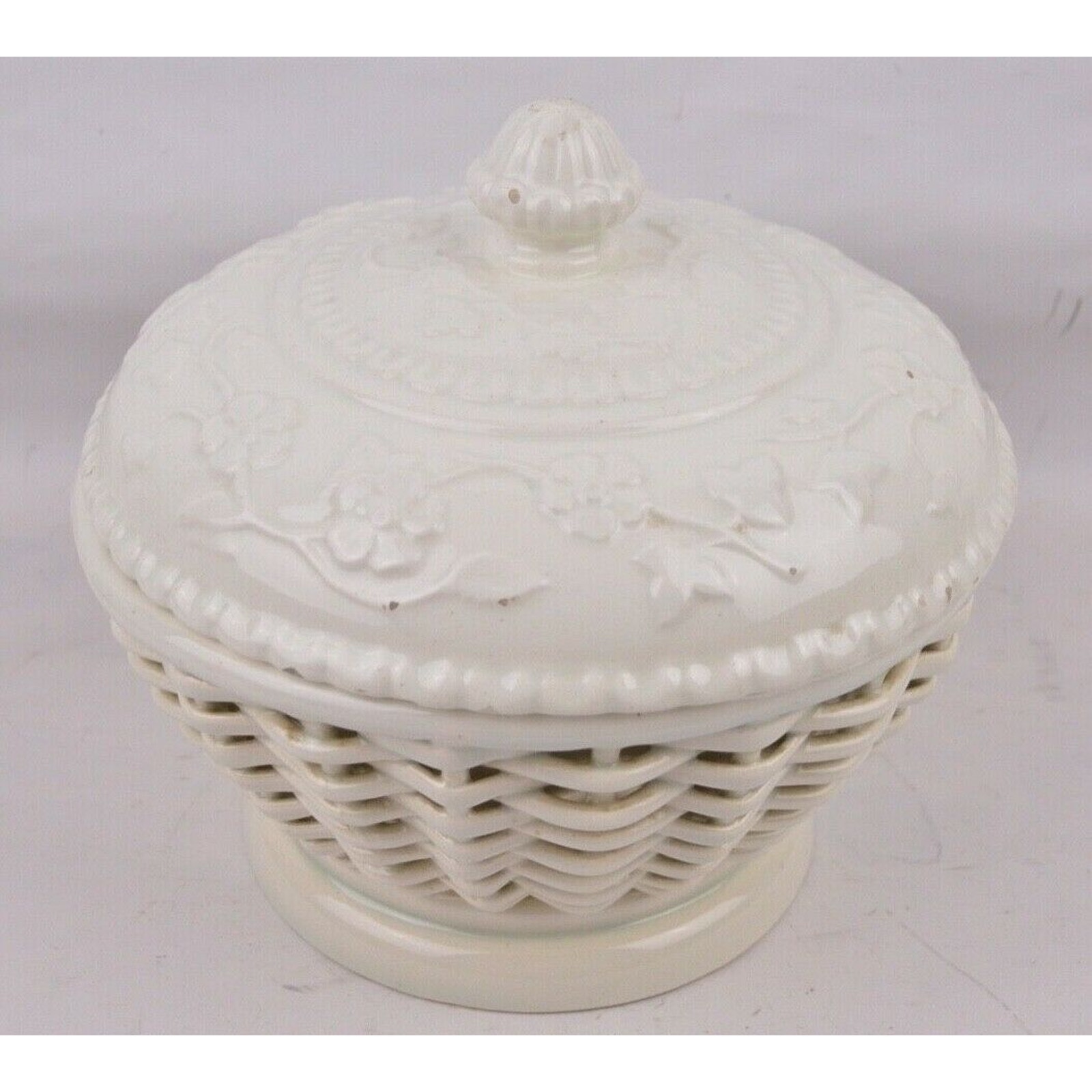 Good Friend Majolica Ceramic Basket with Cover Lid Spain White Twisted