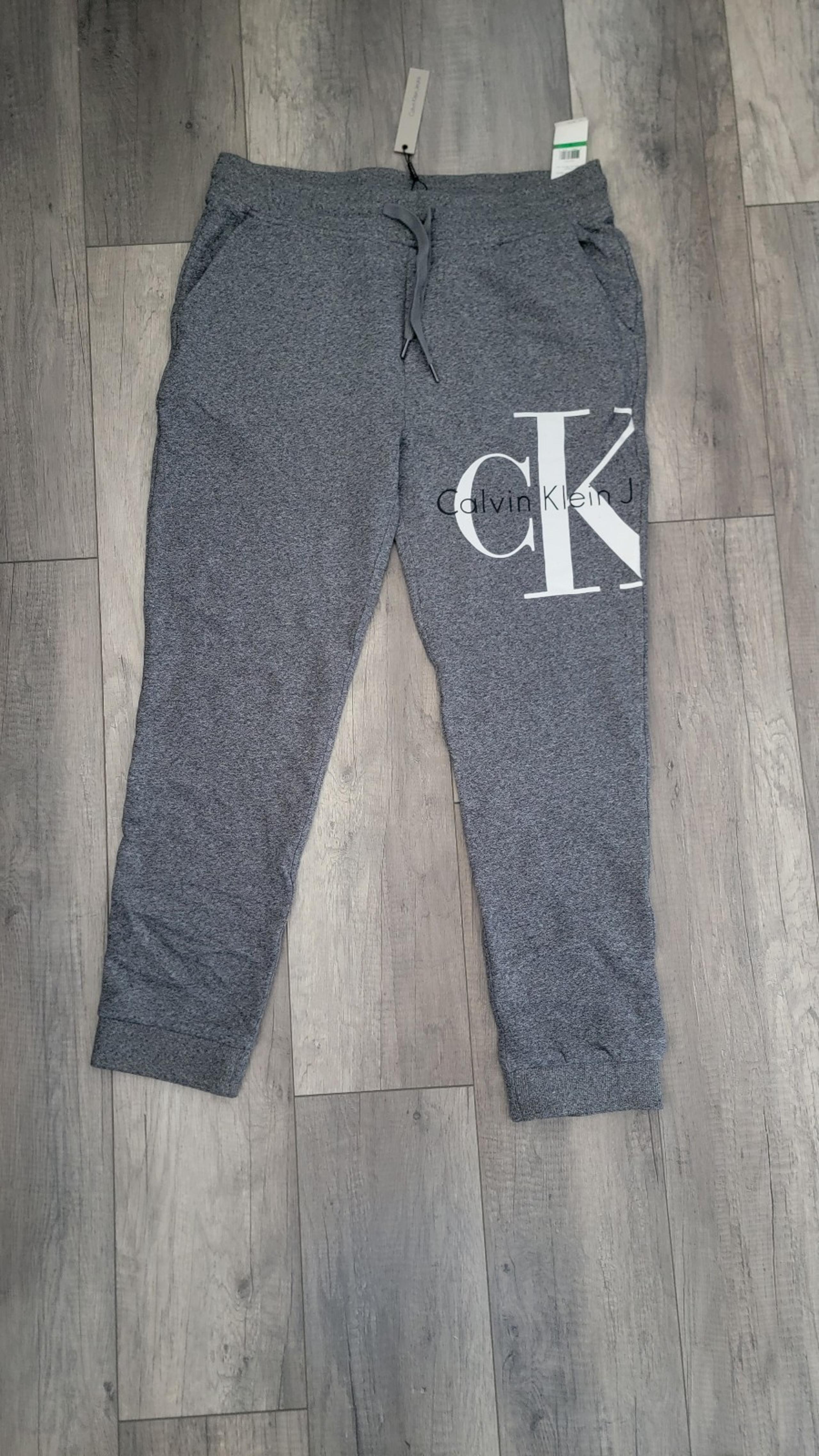Calvin Klein men's jogger pants (Large)