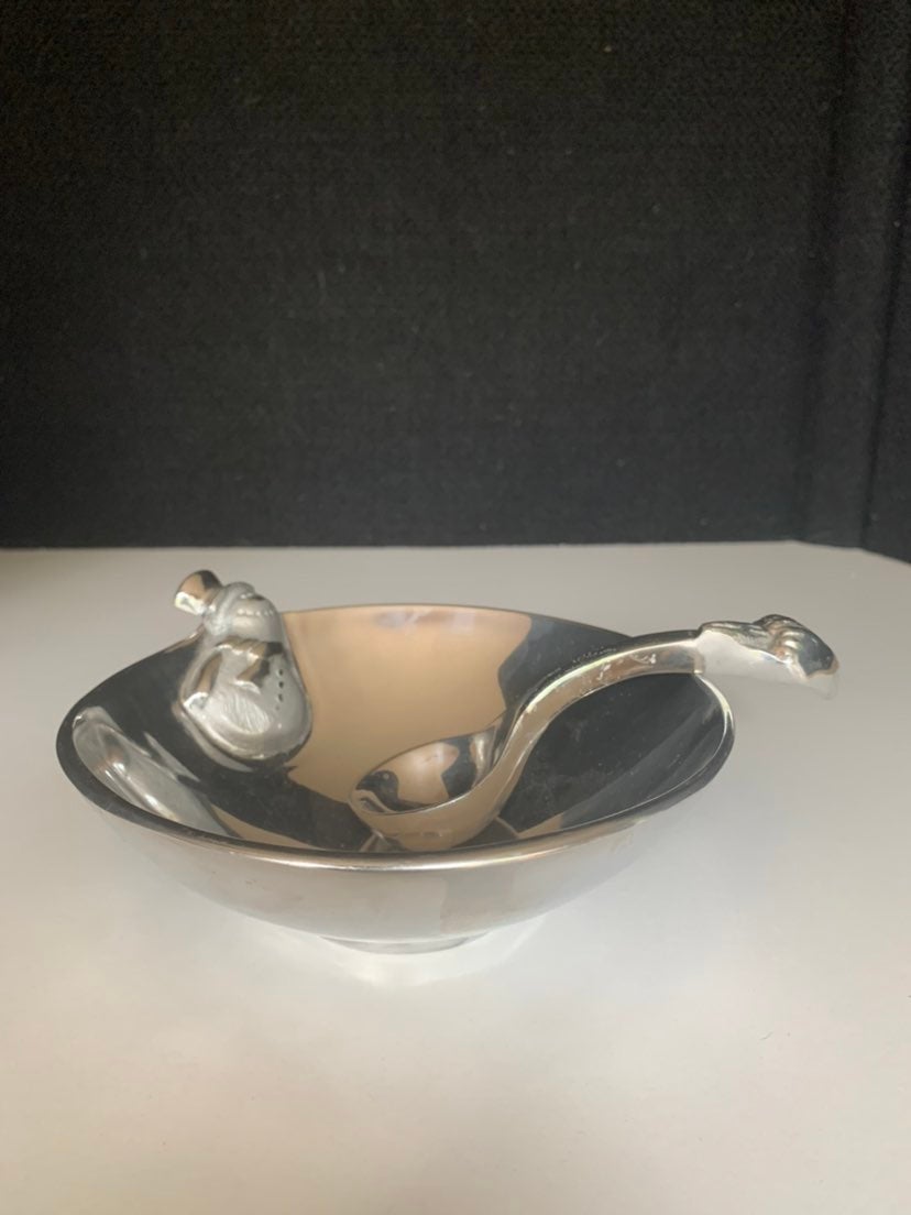 Mariposa SALAD Aluminum Bowl & Snowman Chili Pepper Spoon Festive. Beautiful h
