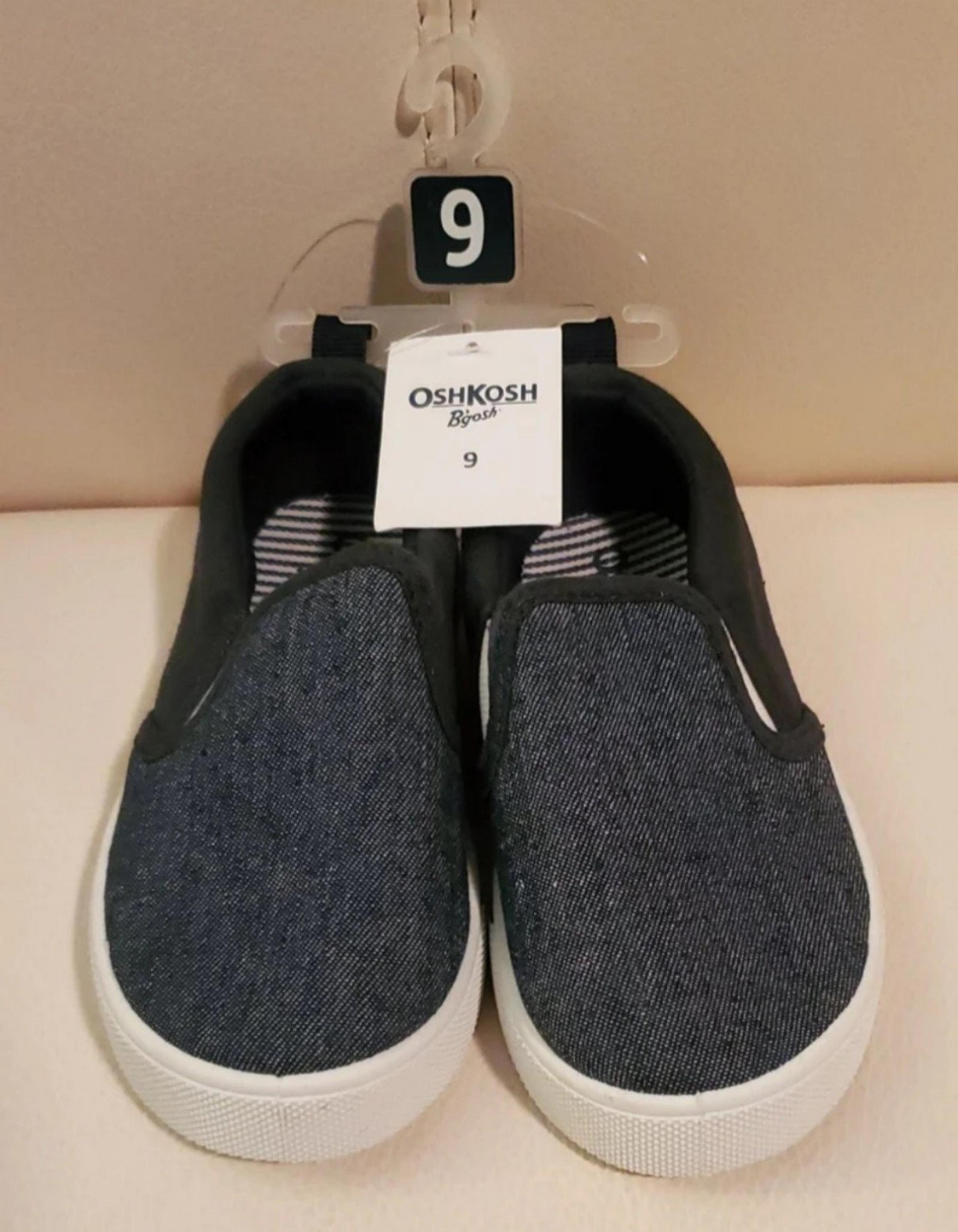 Boys Size 9 Oshkosh B'gosh Slip-On Shoes